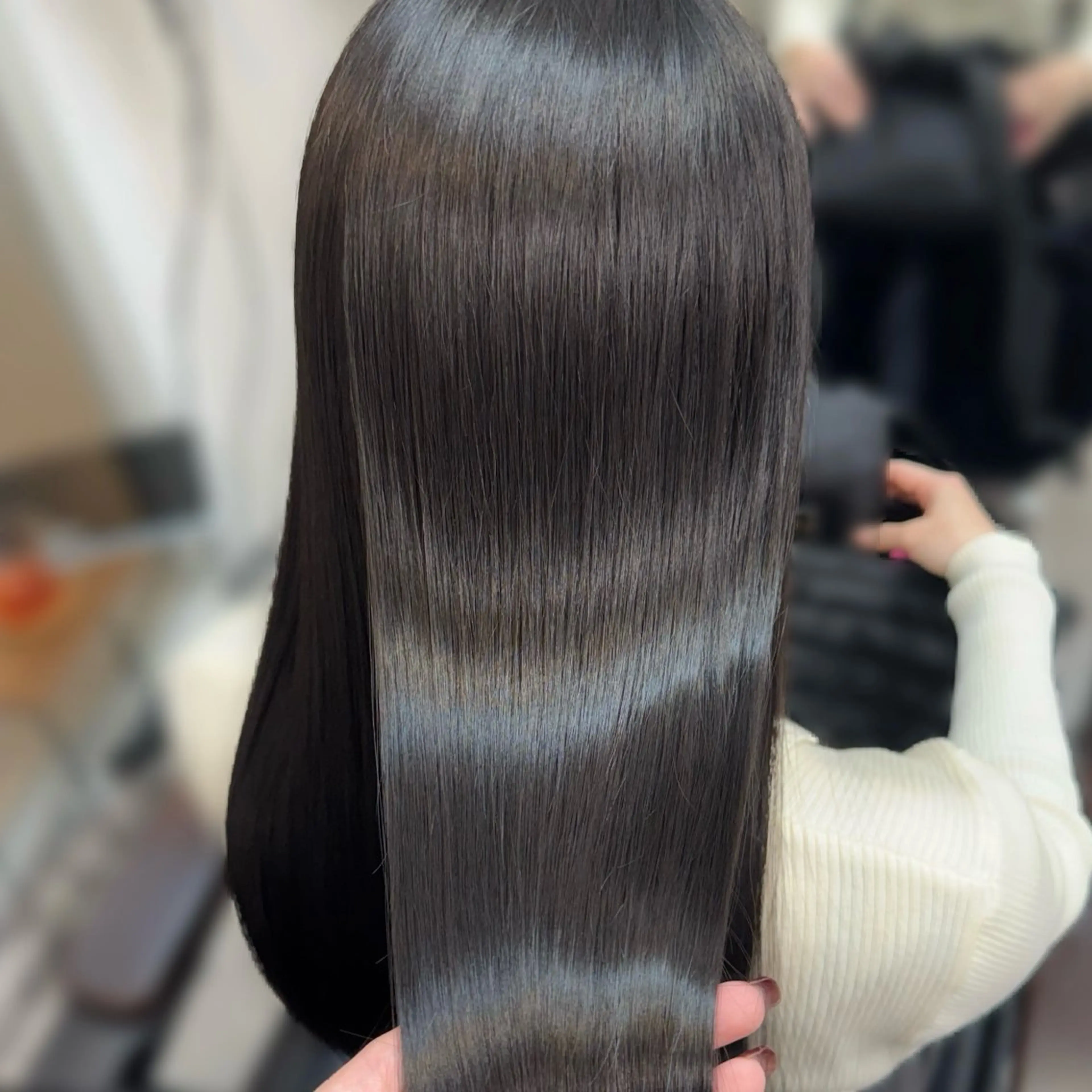 ロング カラー トリートメント カット ヘアカラー トリートメント たぴ。ぱつっとボブ/ つや髪🍒髪質改善のヘアスタイル