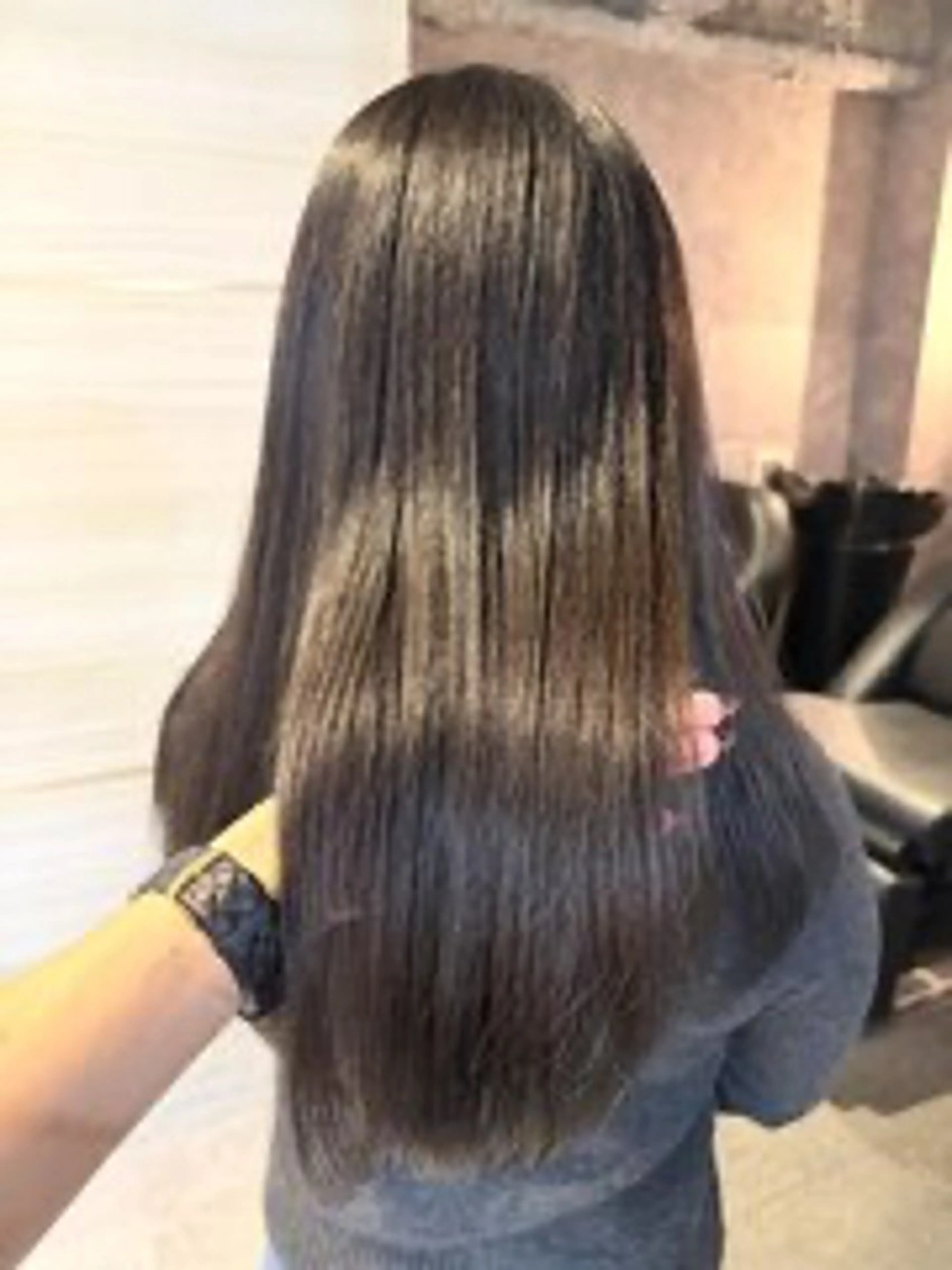 ロング カラー elu あやね 🤍🫧カラーモデルのヘアスタイル