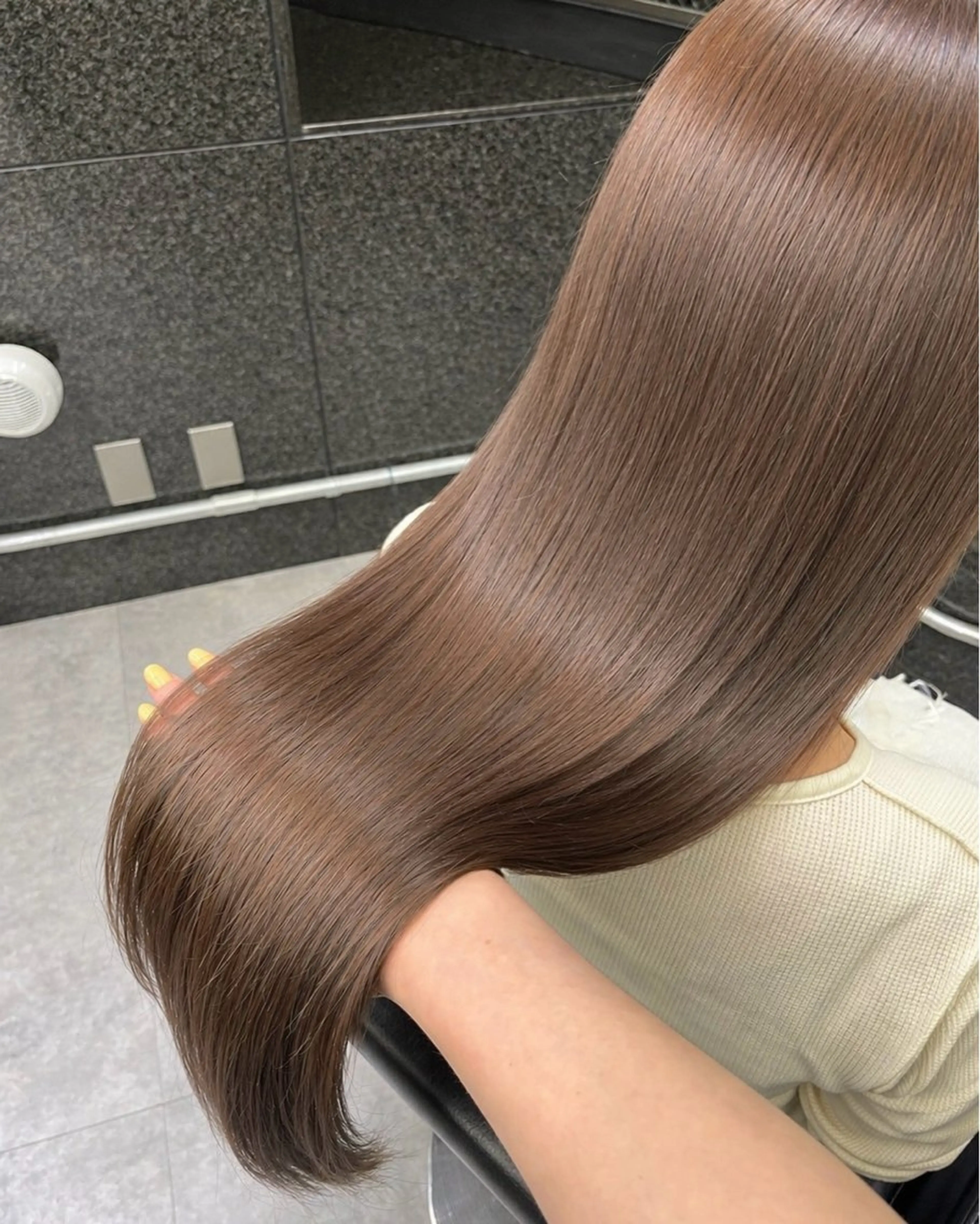 🌟【¥7,980→¥5,000】💇‍♀️艶カラー＋髪質改善Trの写真