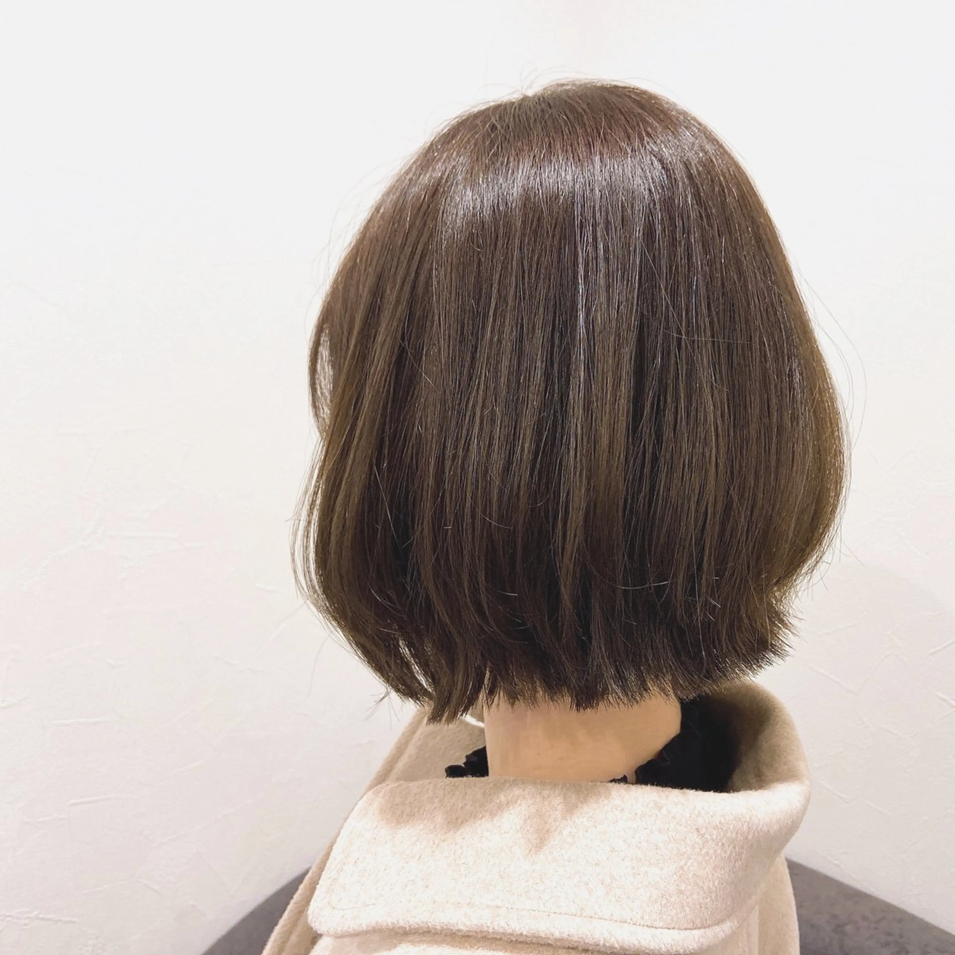 ショート カット ヘアカラー 骨格／顔型／診断／ 伏見／飯味 華菜のヘアスタイル