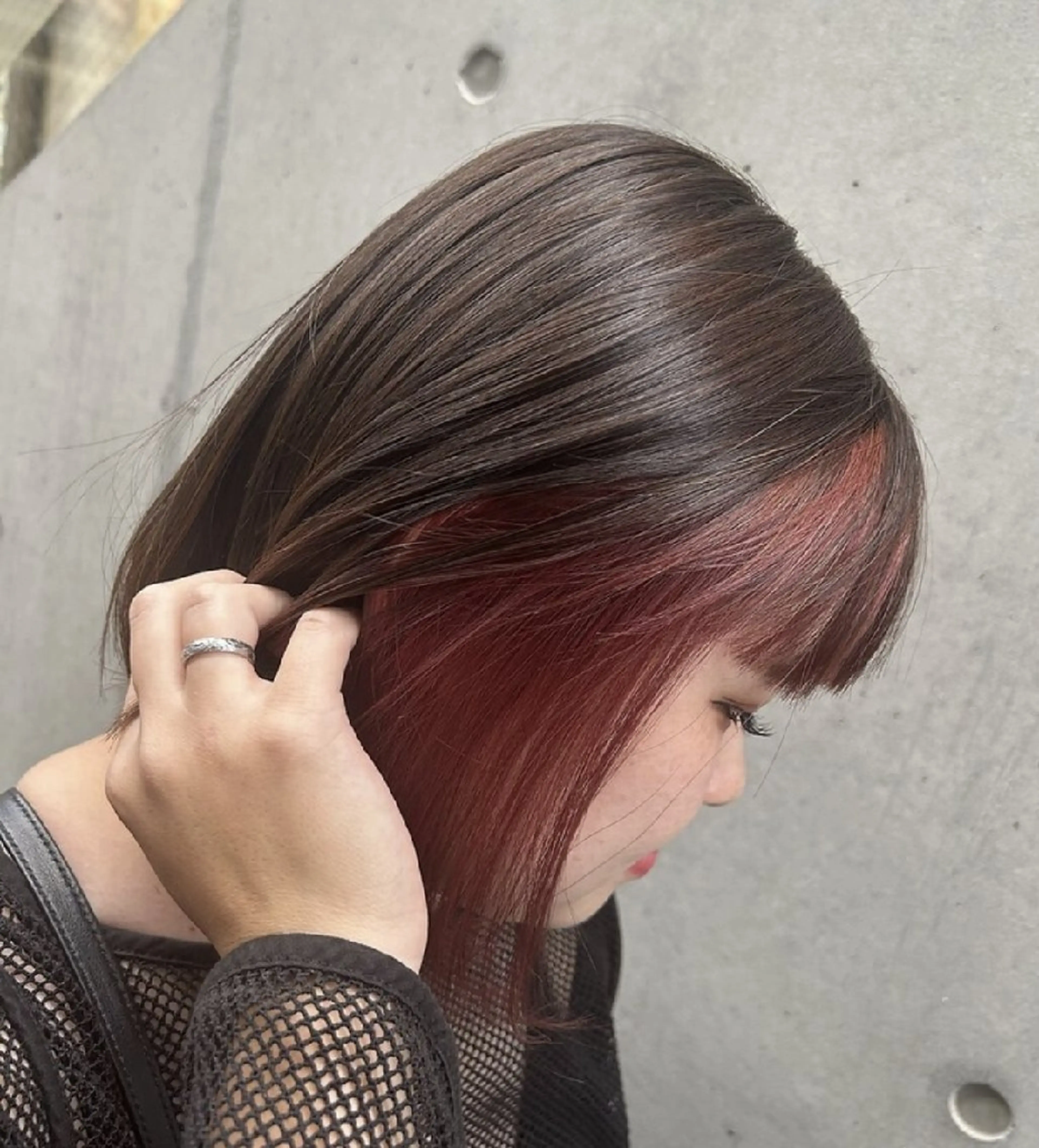 ミディアム カラー ブリーチ インナーカラー ヘアカラー トリートメント 根岸 進のヘアスタイル