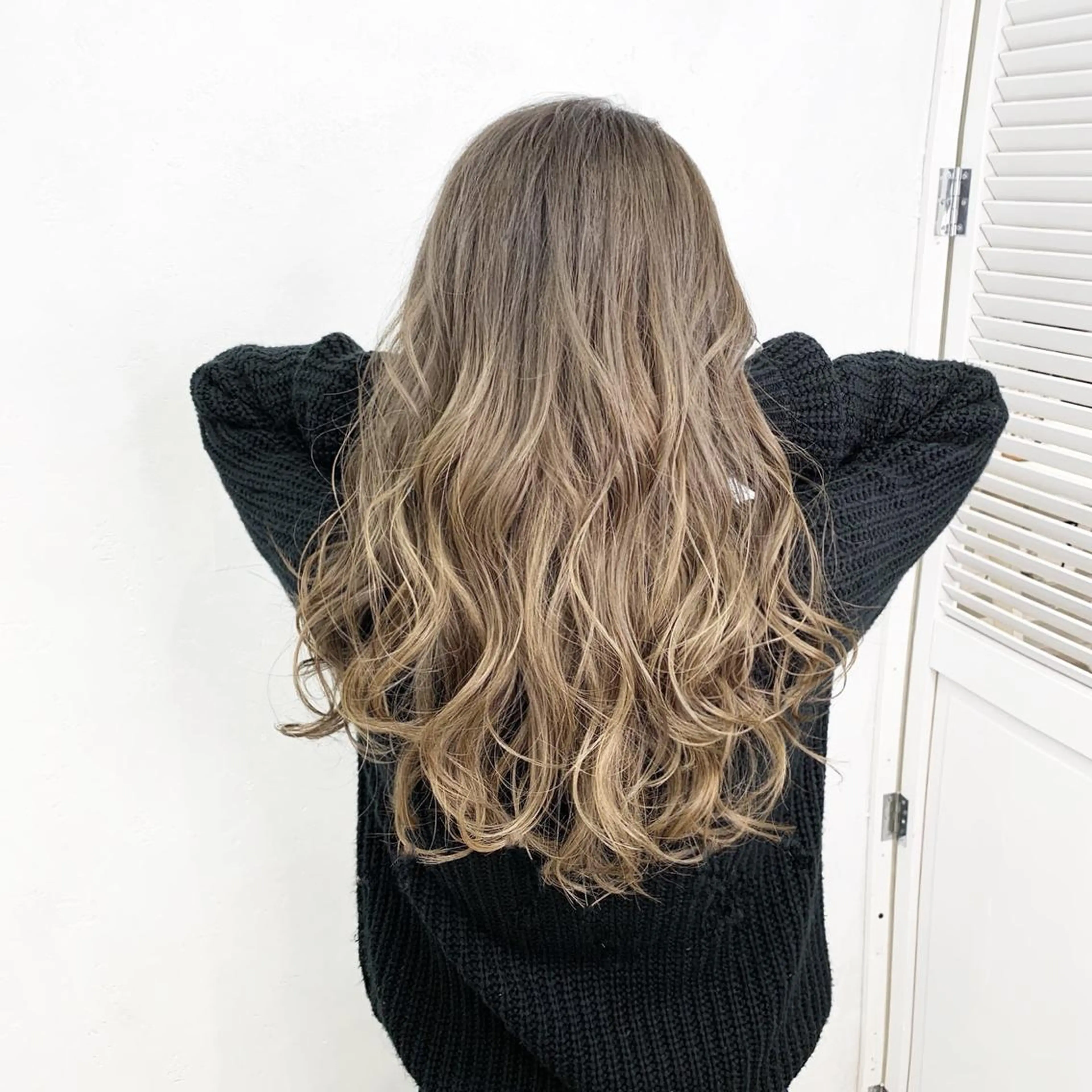 ロング カラー ヘアアレンジ マツエク・マツパ ダブルカラー グレージュ ヘアカラー TATSUYA アートディレクターのヘアスタイル