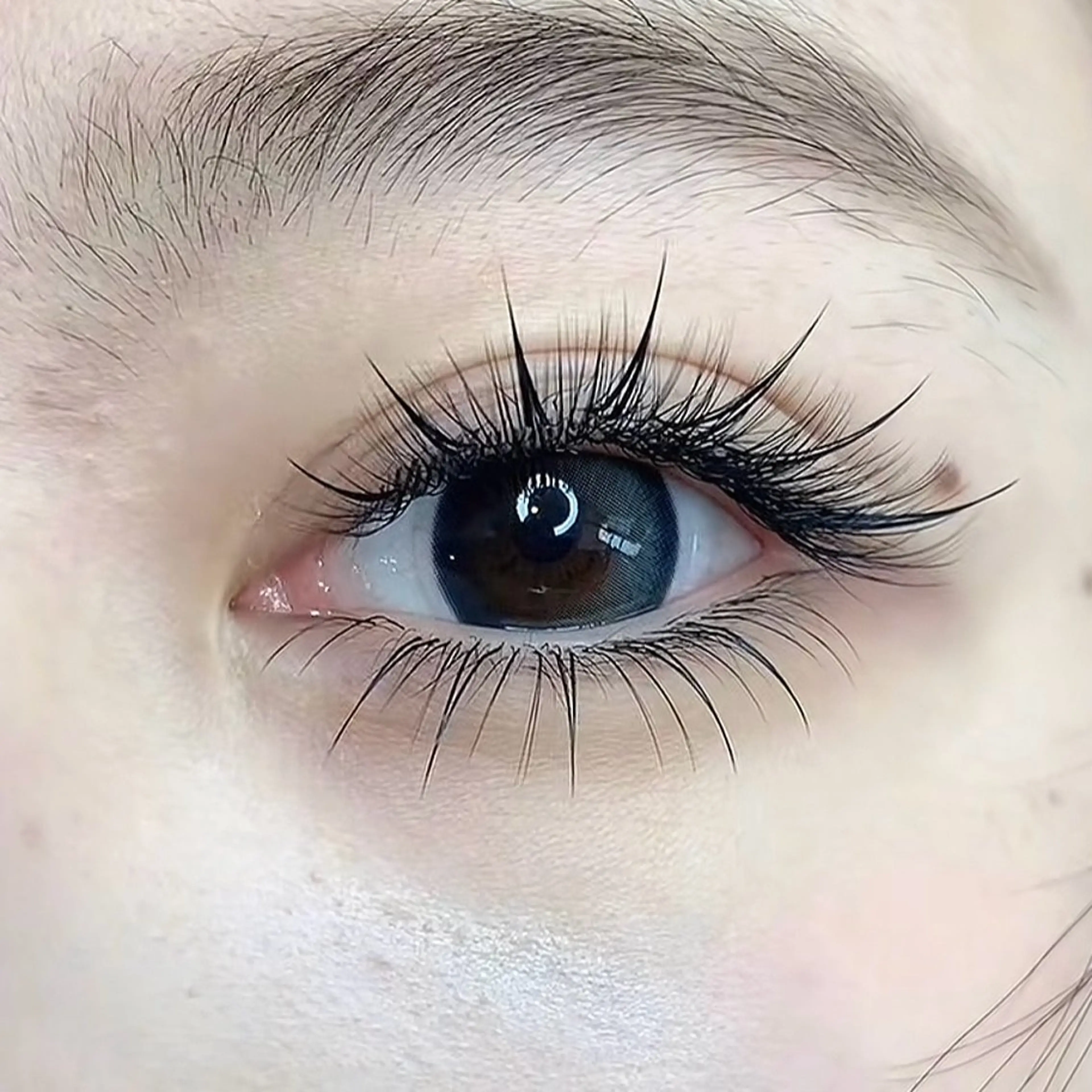 マツエク・マツパ 束感まつ毛 カラーマツエク フラットラッシュ パリジェンヌラッシュリフト まつげパーマ ミユ 横浜のマツエク・マツパデザイン