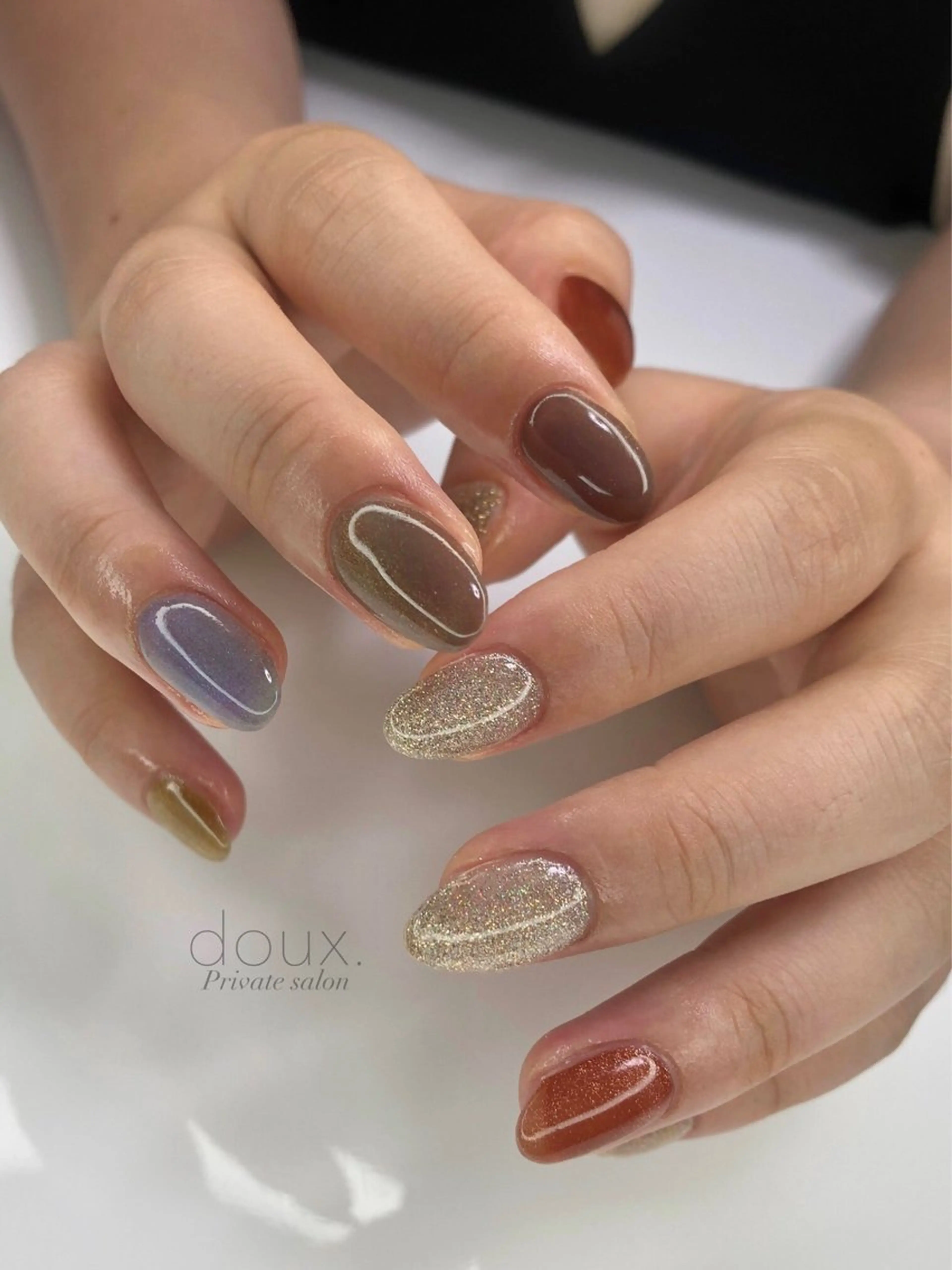 ネイル 氷ネイル・うるうるネイル 韓国ネイル マグネットネイル ワンカラーネイル ぷっくりネイル ハンドネイル doux. nailのネイルデザイン