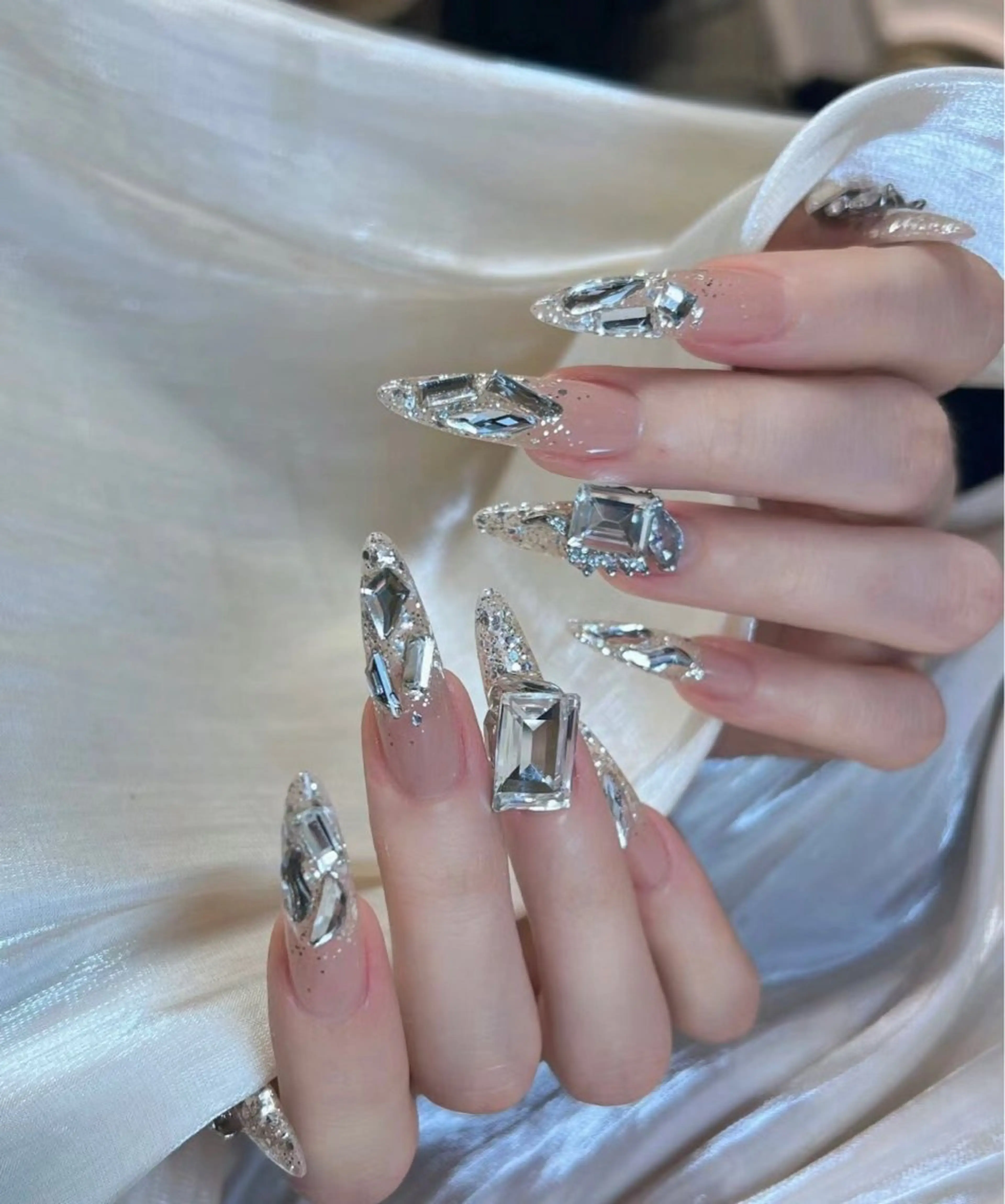 ネイル Theone栄店 赤松のネイルデザイン