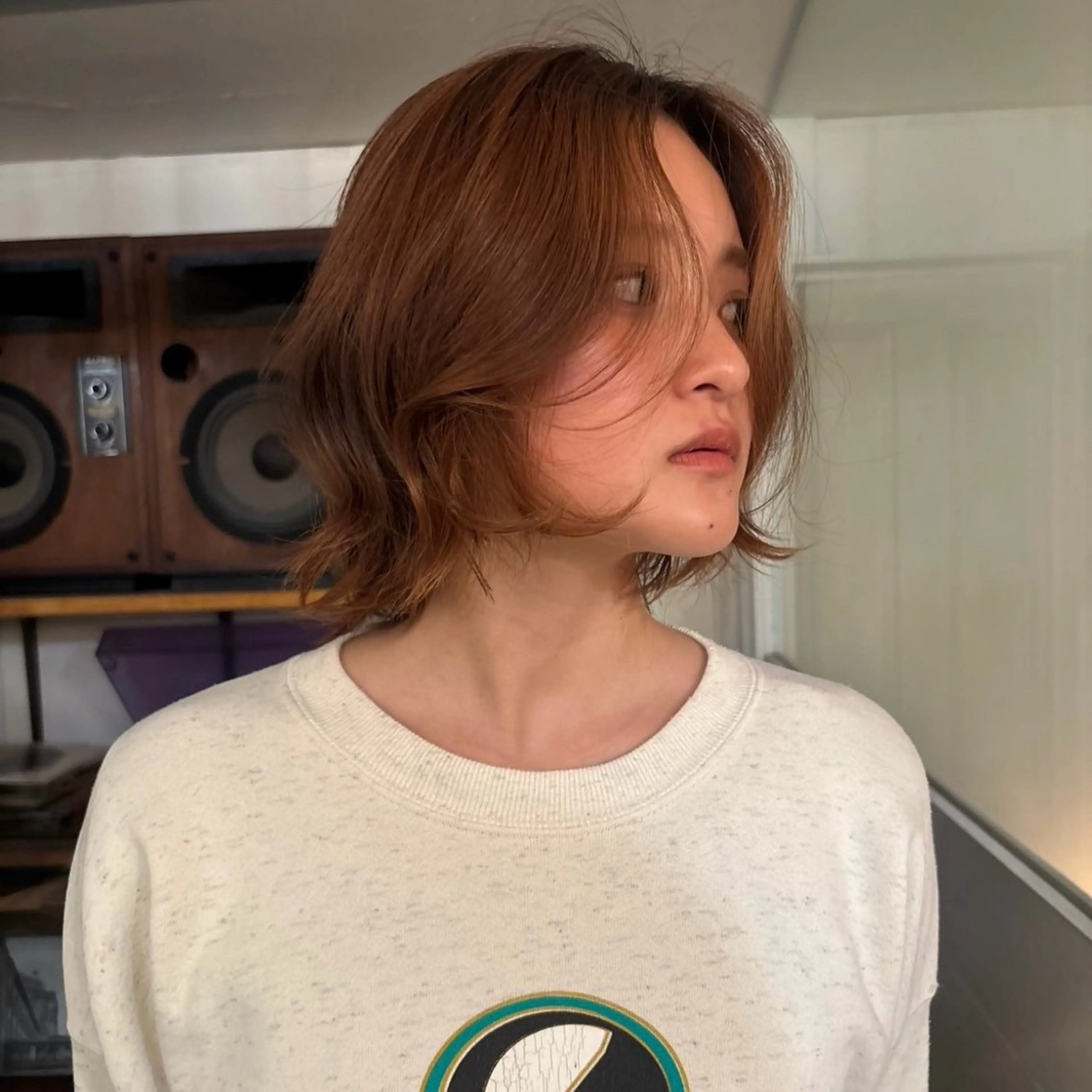 ショート ヘアアレンジ レイヤー/ベージュ mikuのヘアスタイル