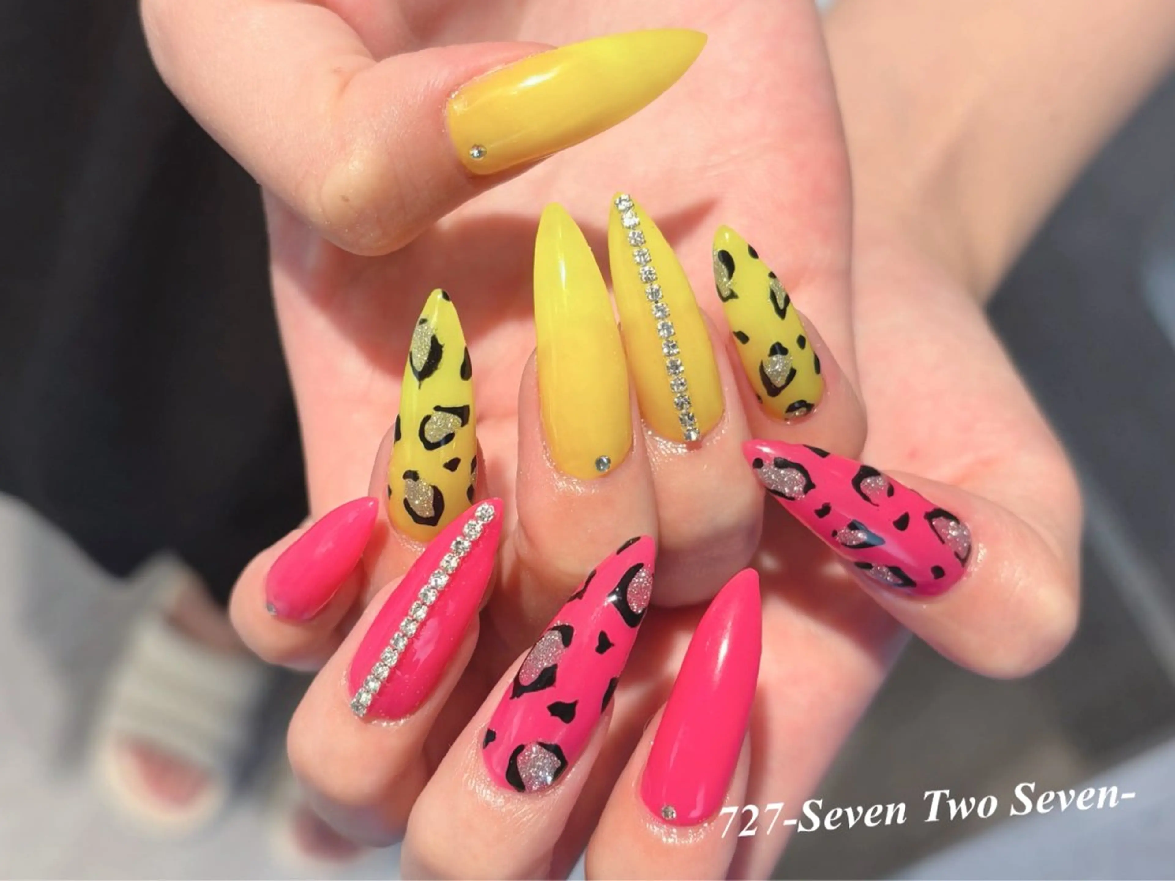 ネイル ハンドネイル 727 nailのネイルデザイン