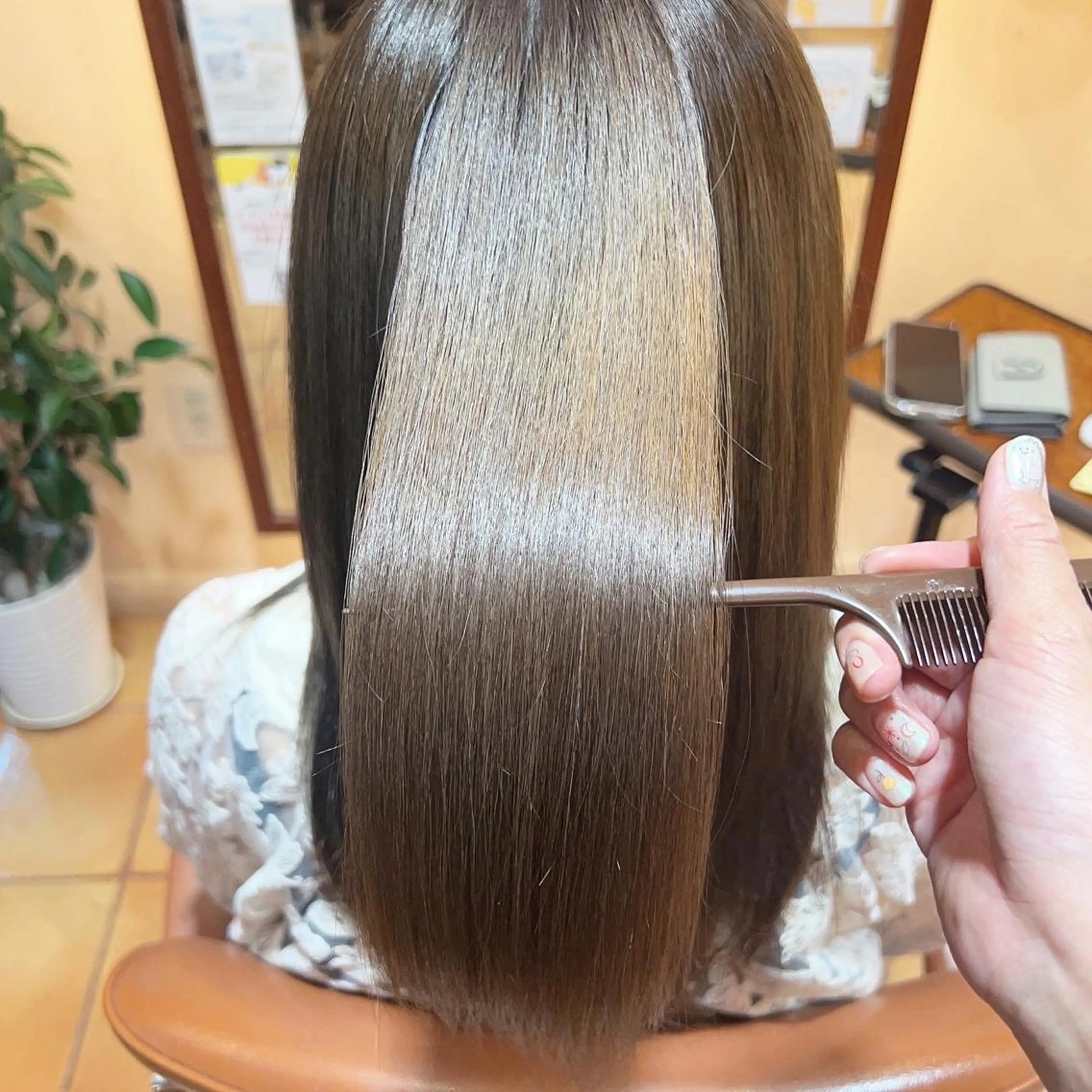 ロング morio from london所属・松岡彩華 ボブ /グレージュのヘアスタイル