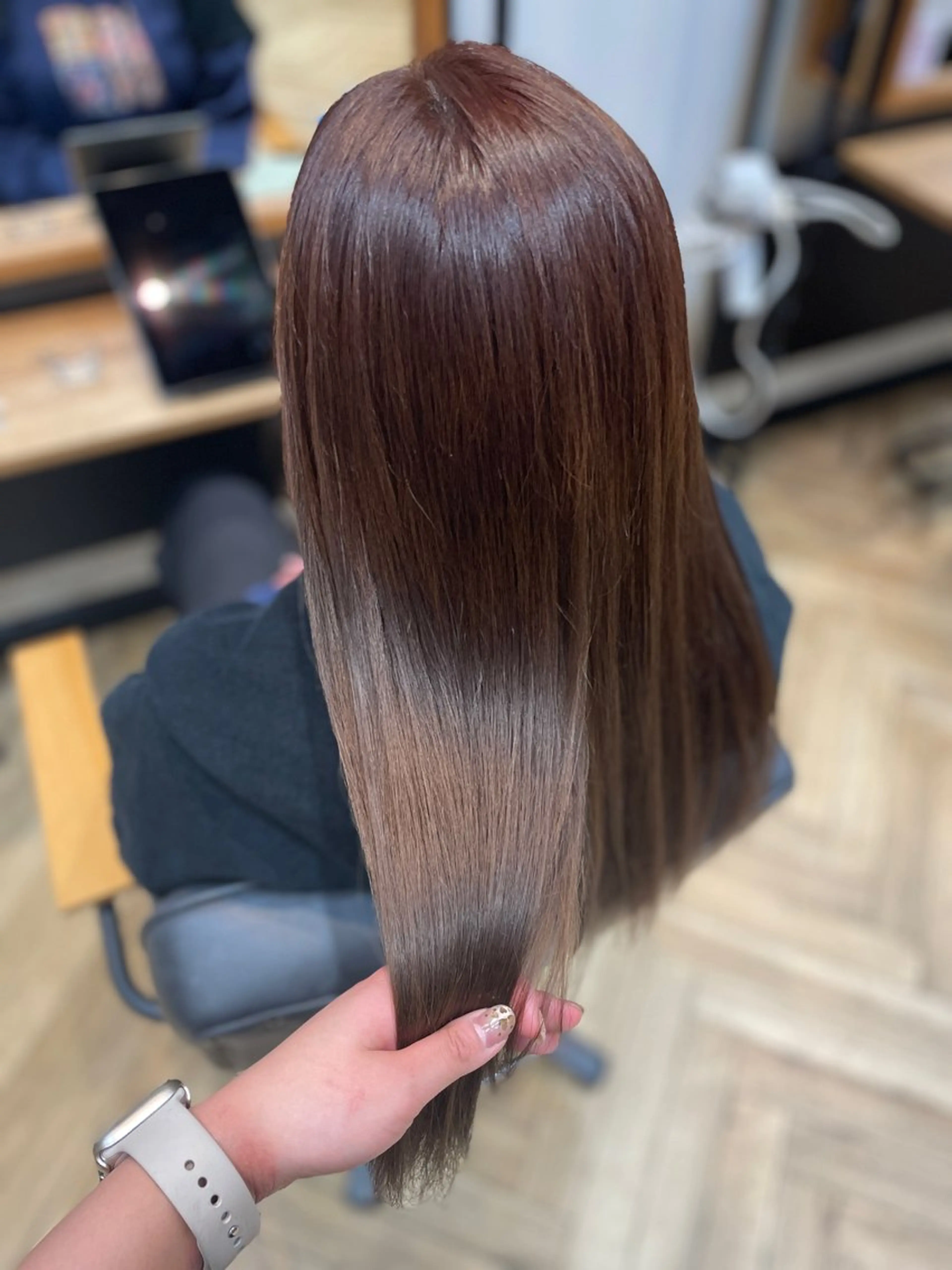 ロング カラー ブリーチ ブラウンカラー カット ヘアカラー トリートメント 望恵🌸 韓国🇰🇷スタイルのヘアスタイル