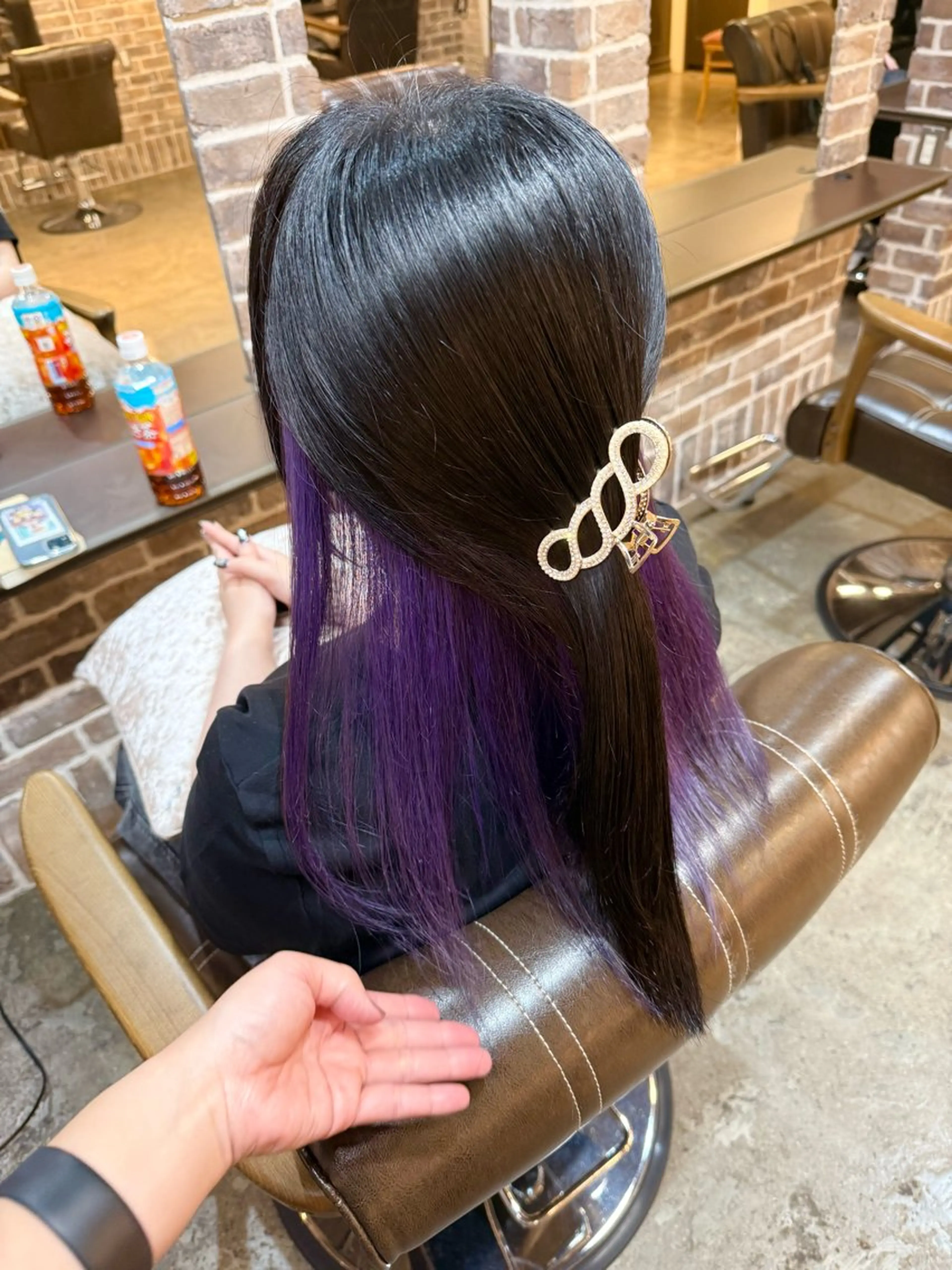ロング カラー 黒髪 ブリーチ インナーカラー バイオレットカラー カット ヘアカラー トリートメント 艶カラー/インナー /グラデ/大西小百合のヘアスタイル