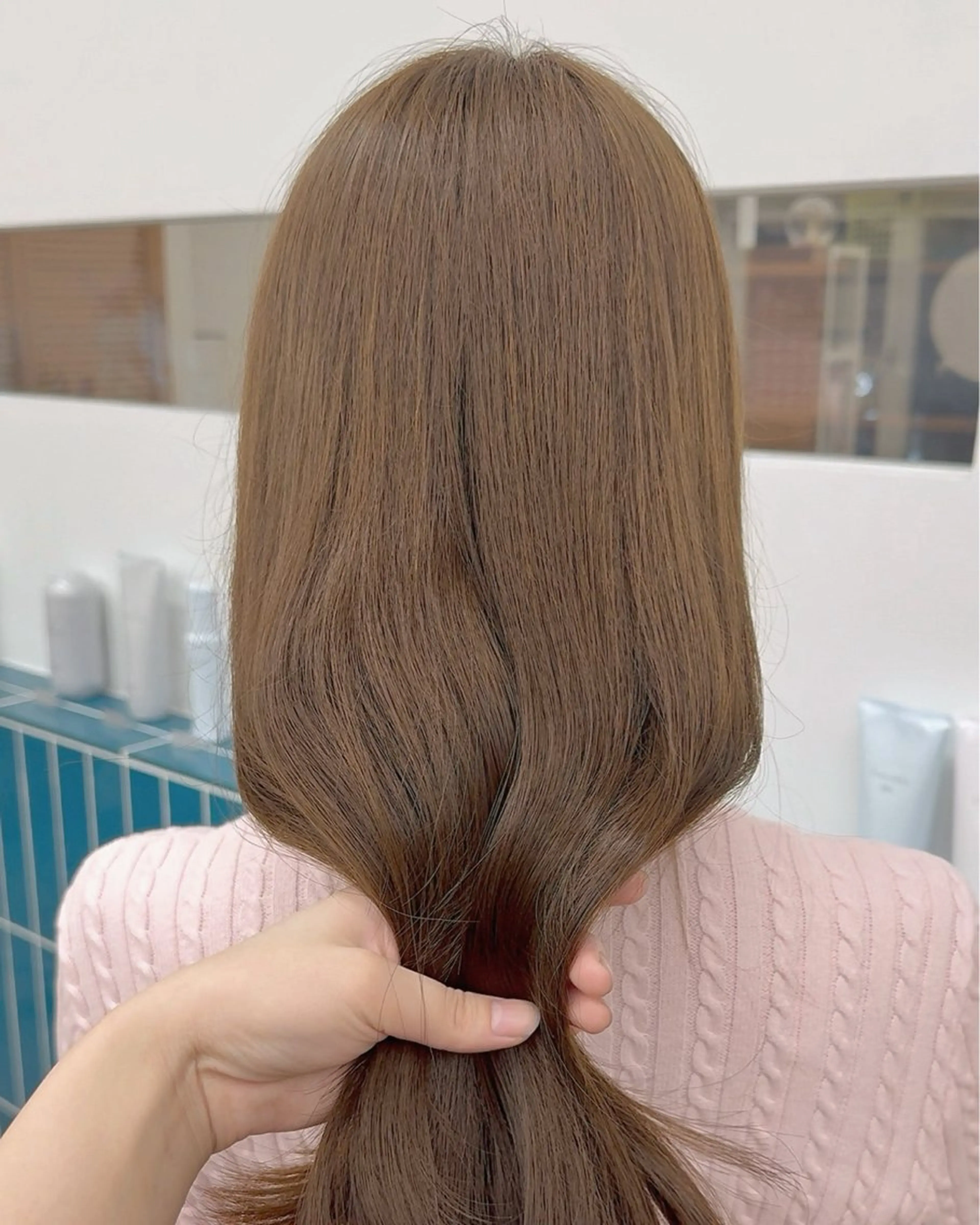 ロング 新田 琴美/ レイヤー/透明感のヘアスタイル