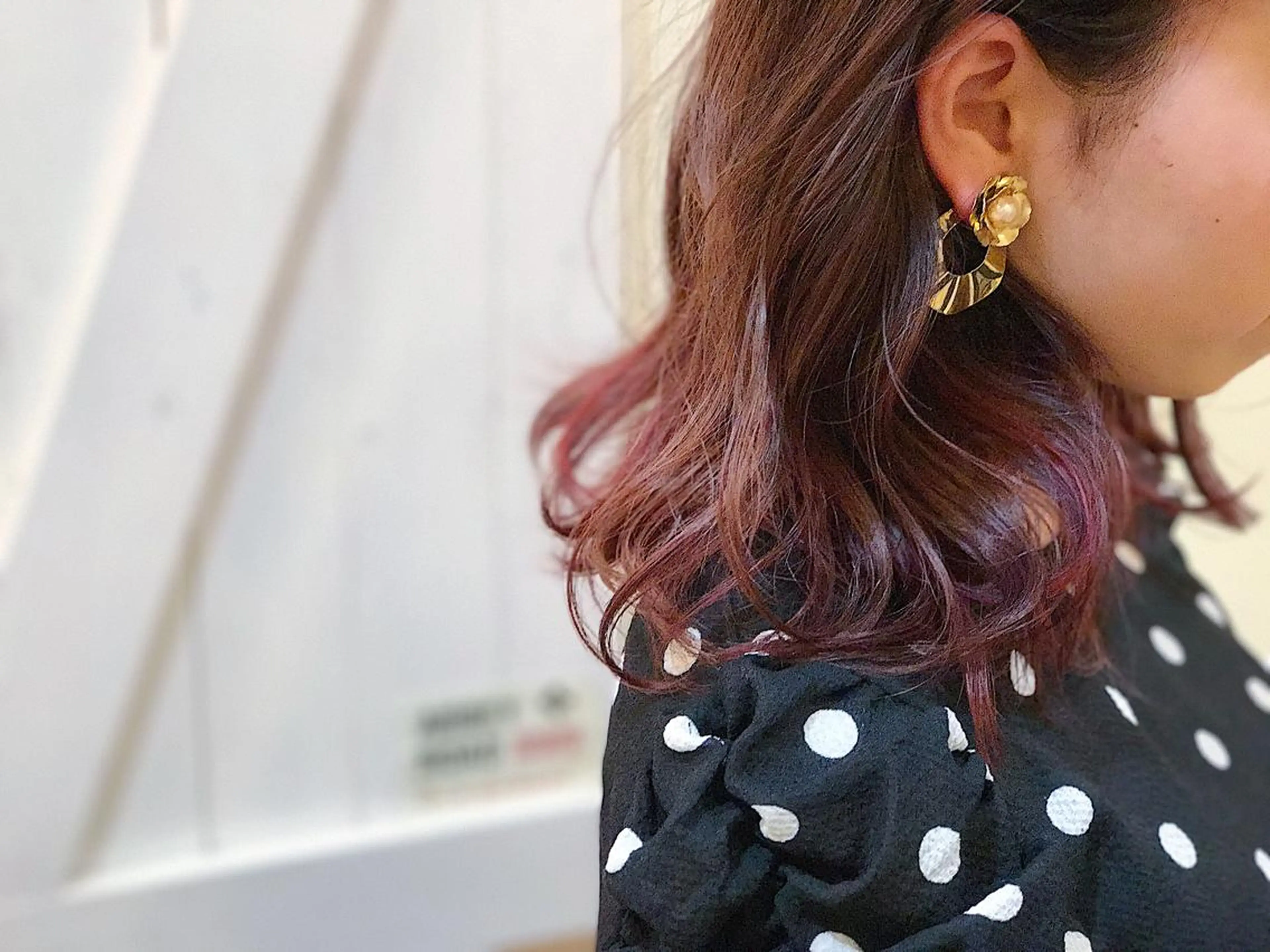 セミロング パープルカラー ハイライト Lond enikaのヘアスタイル