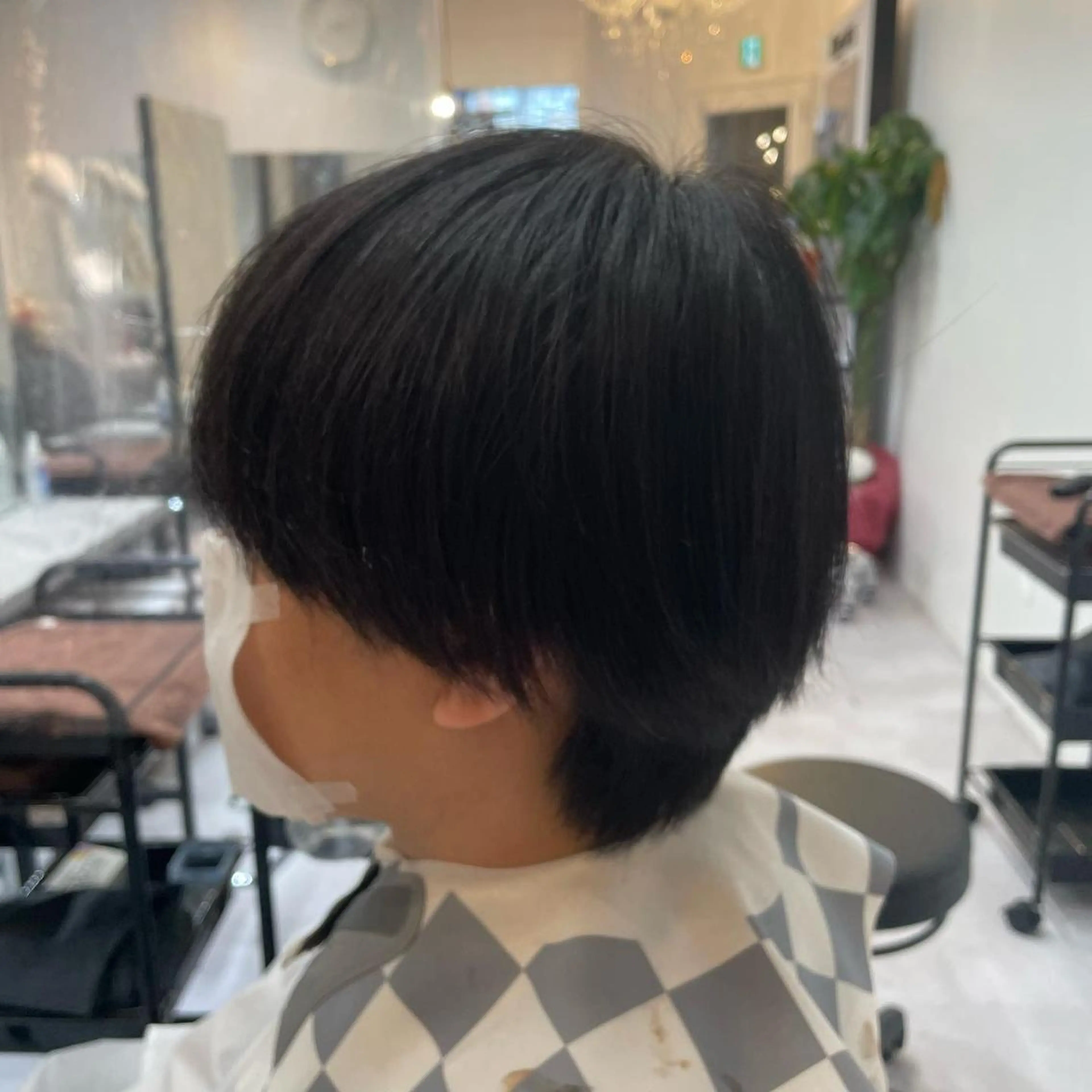 ショート 髪質改善× 白髪ぼかし溝江のヘアスタイル