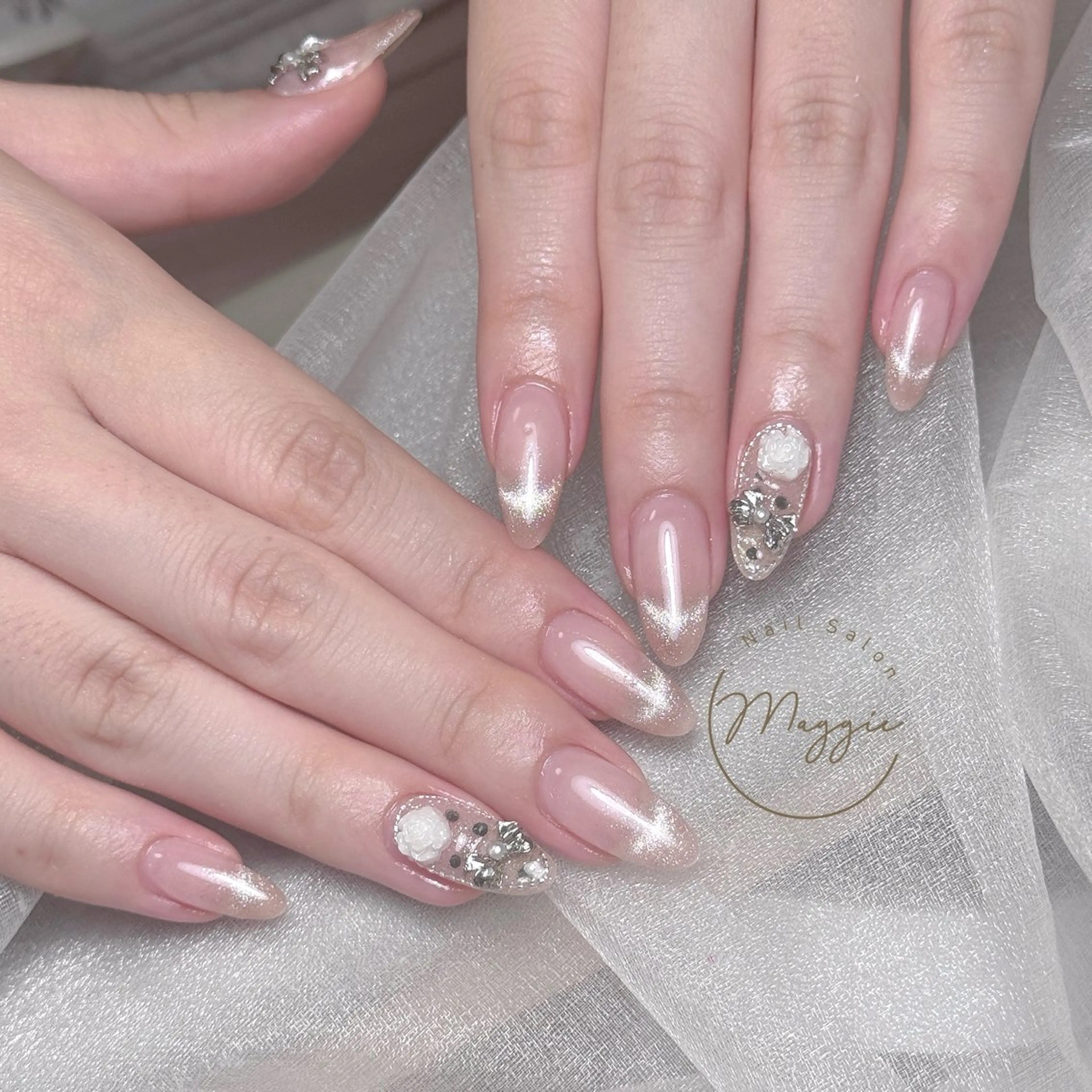 ネイル Maggie Nail🦩のネイルデザイン