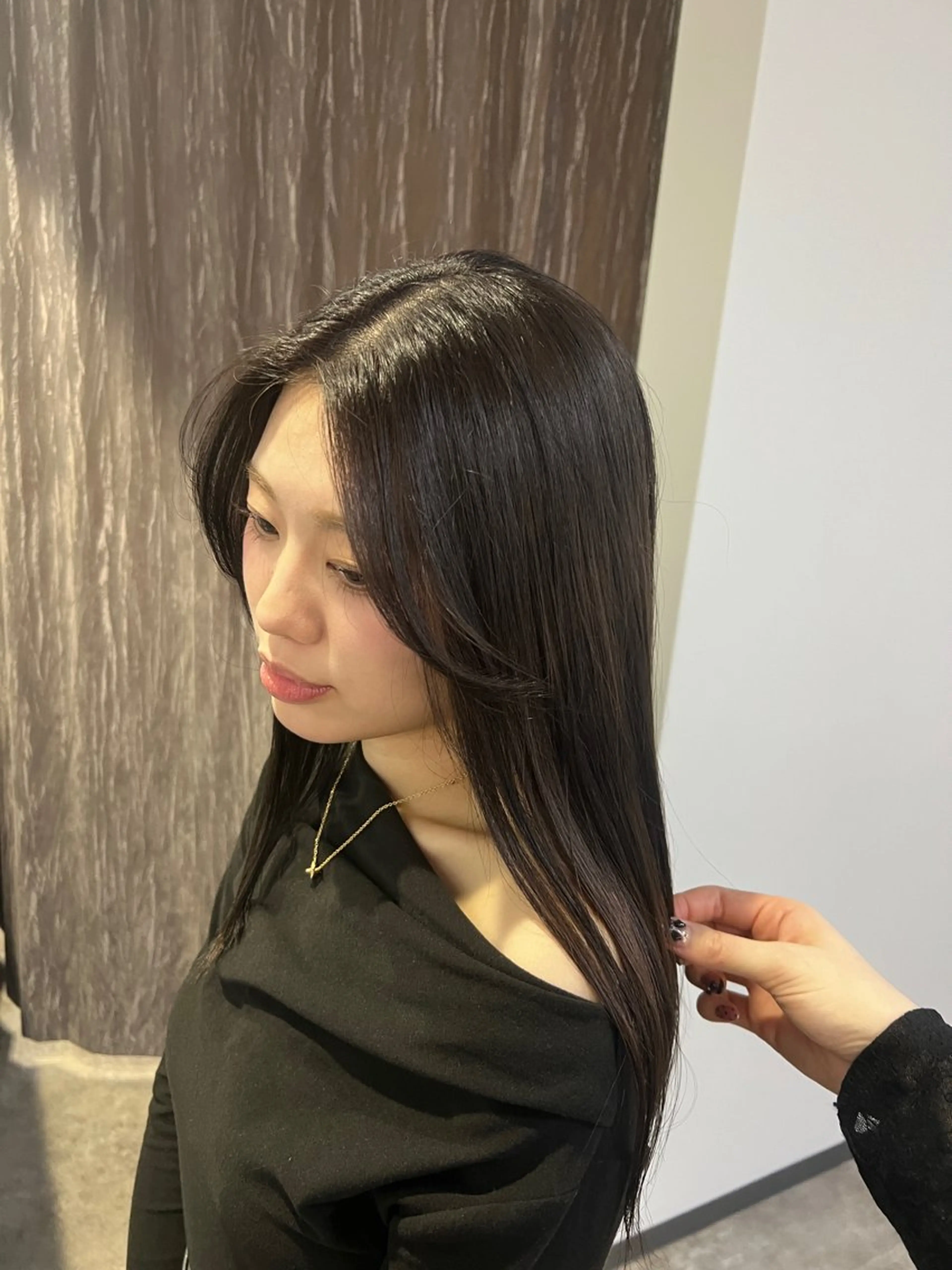 セミロング 宮城 萌のヘアスタイル