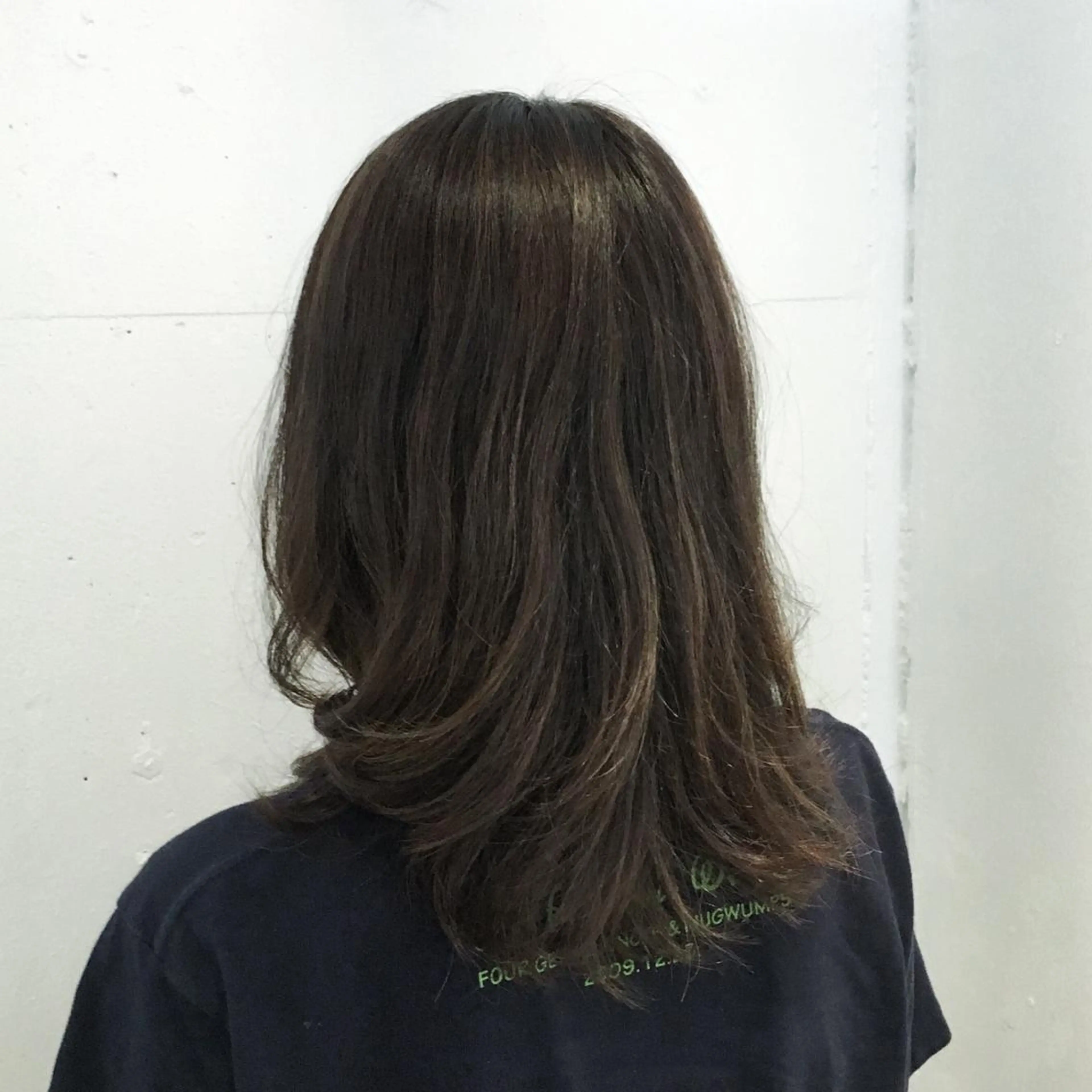 ミディアム カラー ヘアカラー トミタ アツシのヘアスタイル