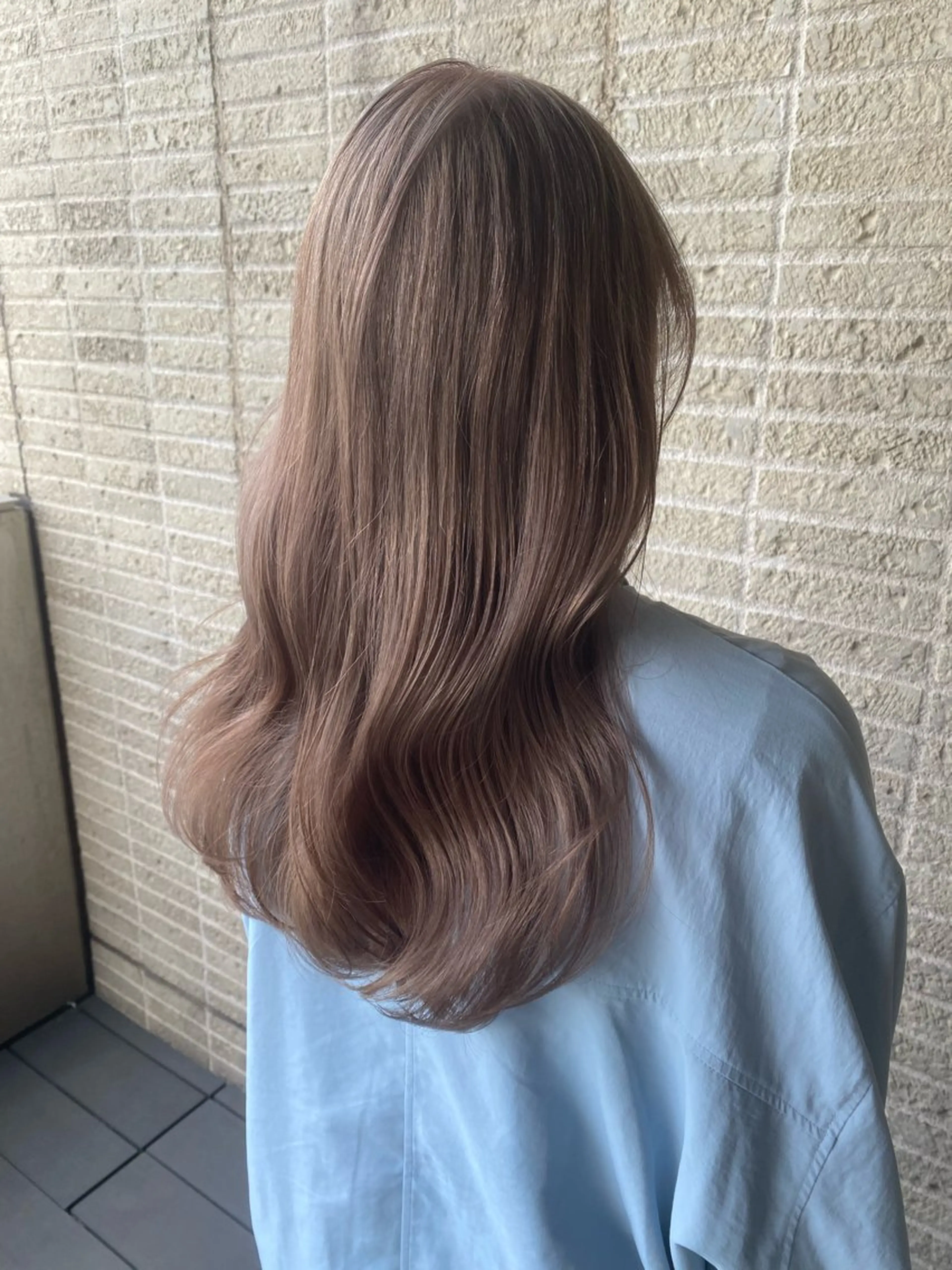 ロング カラー ヘアカラー 谷川あかり /ナチュラルパーマのヘアスタイル