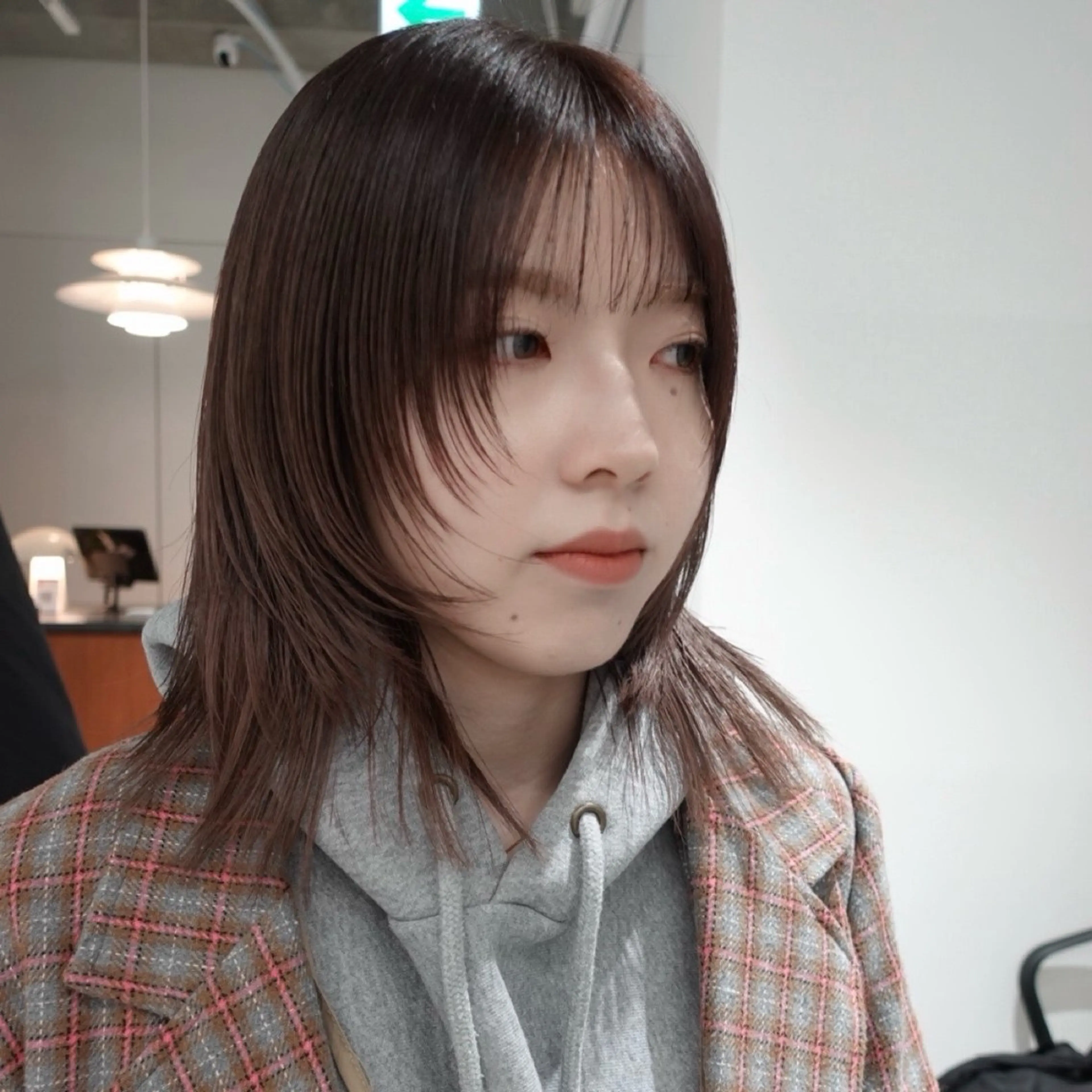 ミディアム カラー ヘアアレンジ ブラウンカラー グラデーションカラー レイヤーカット カット ヘアカラー 🌐サトウ リョウ🌐のヘアスタイル