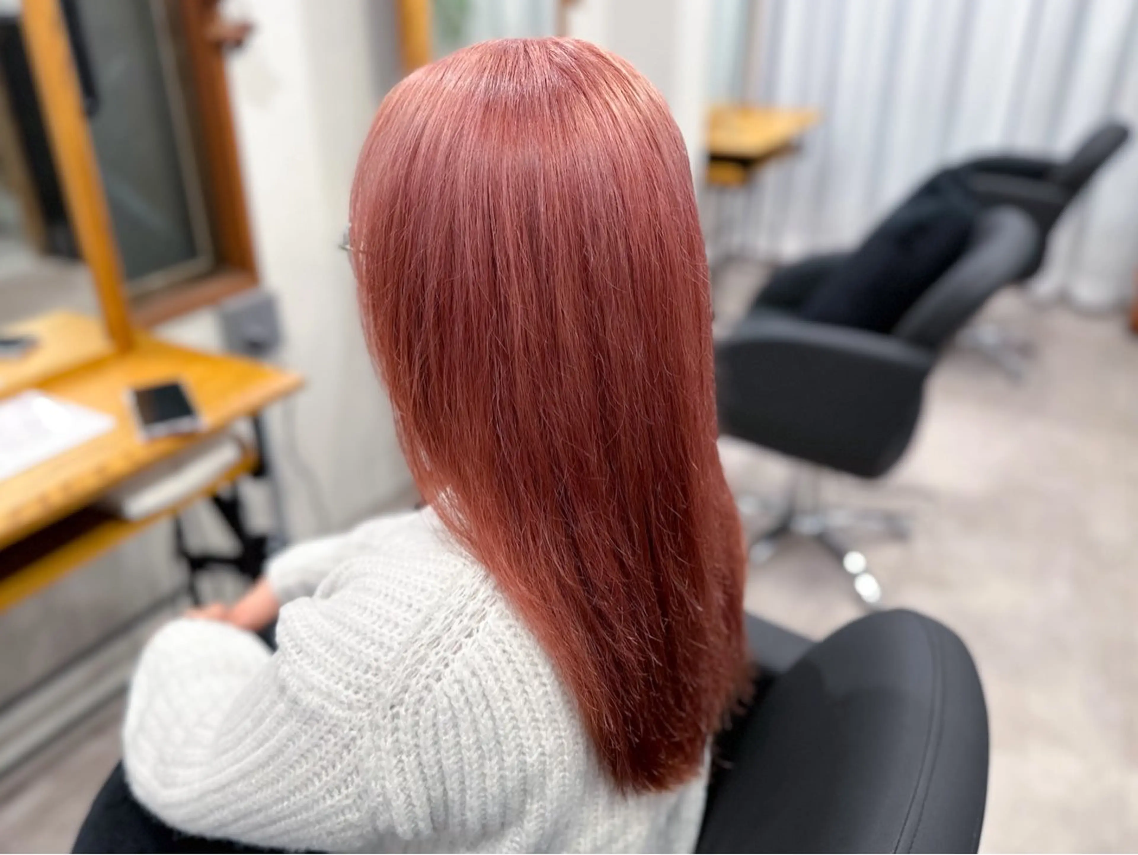 ロング カラー ベージュカラー ピンクカラー ピンクベージュ 《髪質改善・縮毛矯正 /ブリーチ》坂本爽のヘアスタイル