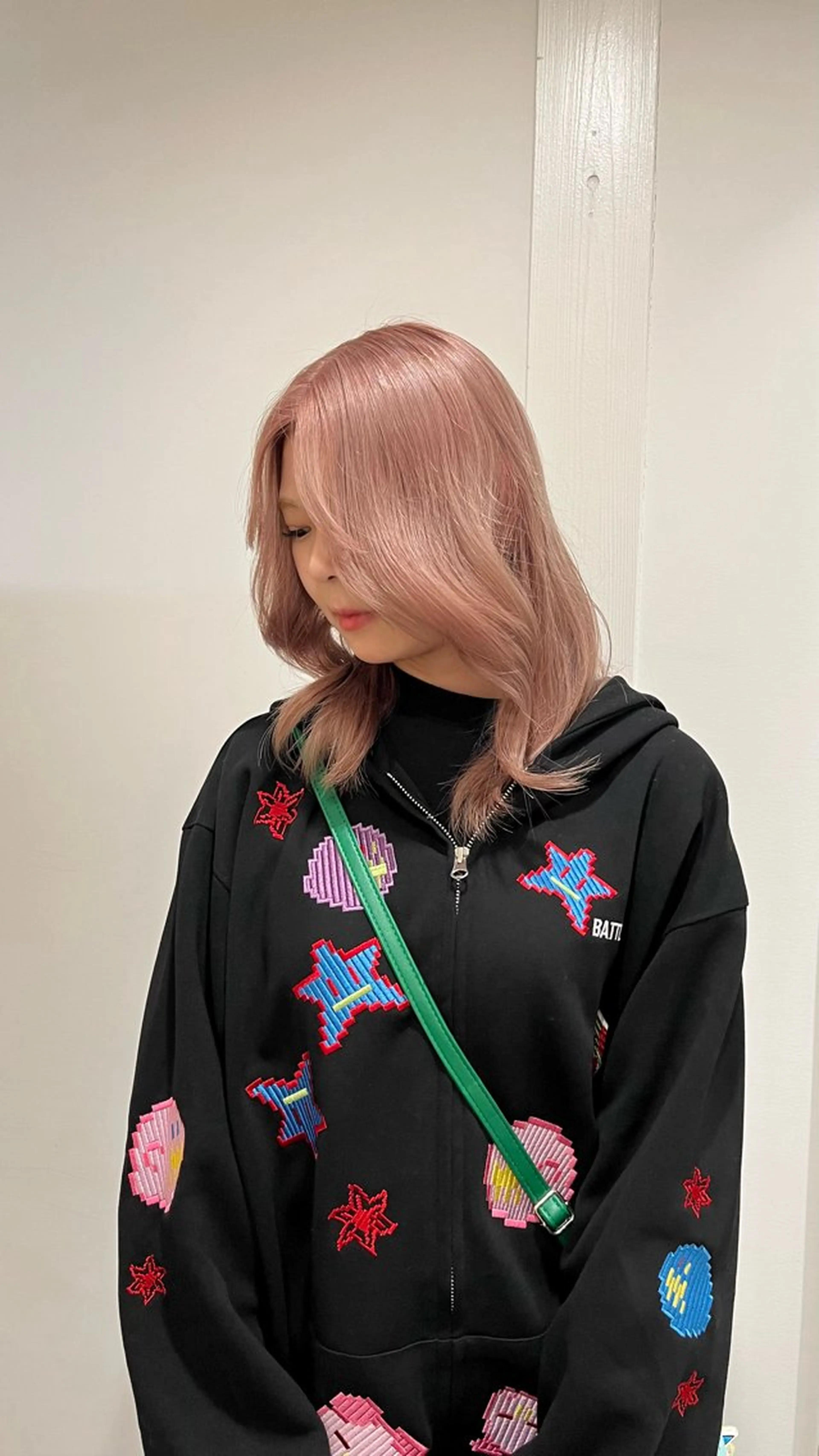 セミロング カラー ピンクカラー ヘアカラー トリートメント 🎀ゆな🎀ブリーチ /ショートウルフのヘアスタイル