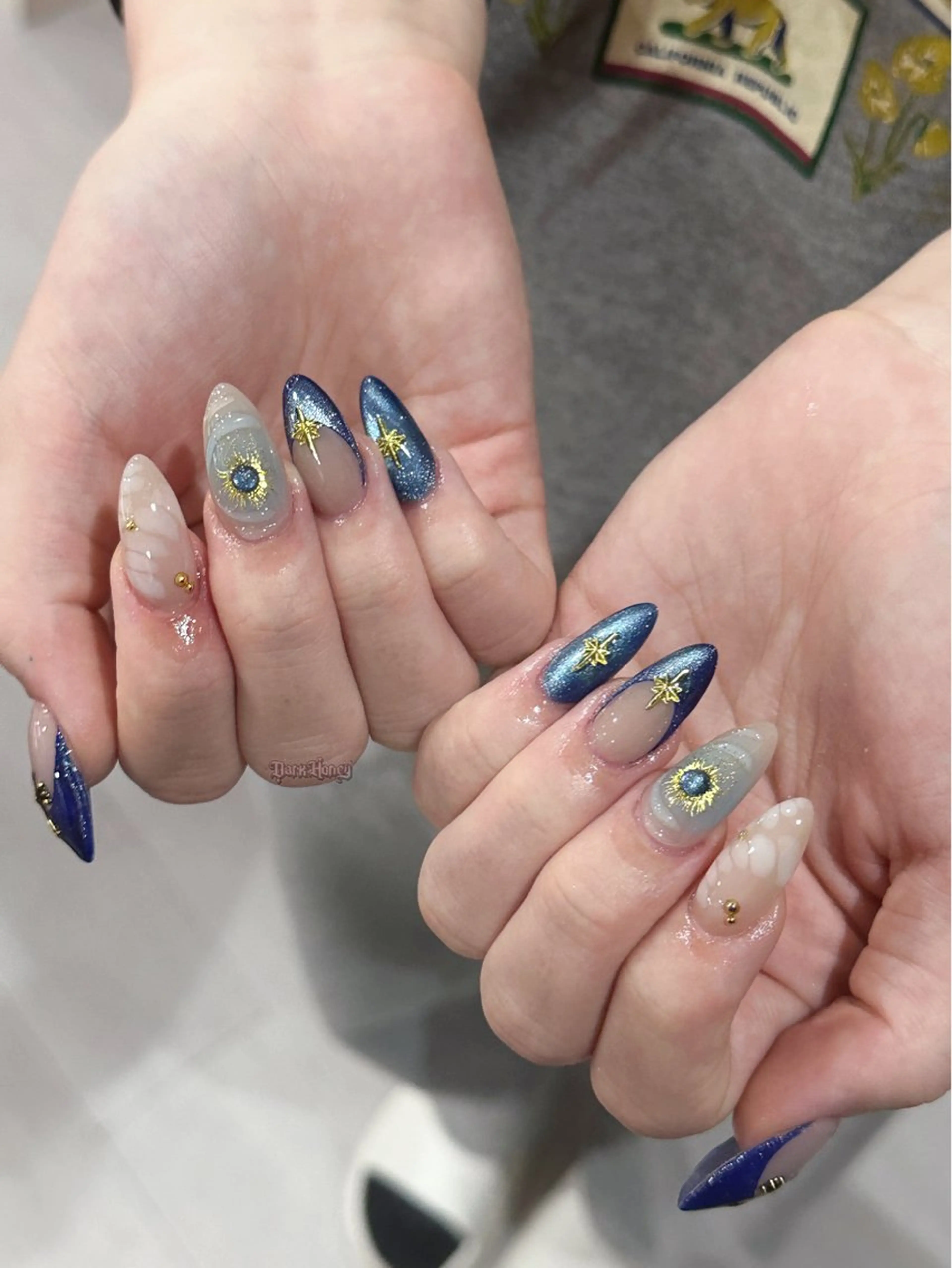 ネイル ハンドネイル Dark honey スカルプ専門原宿店のネイルデザイン