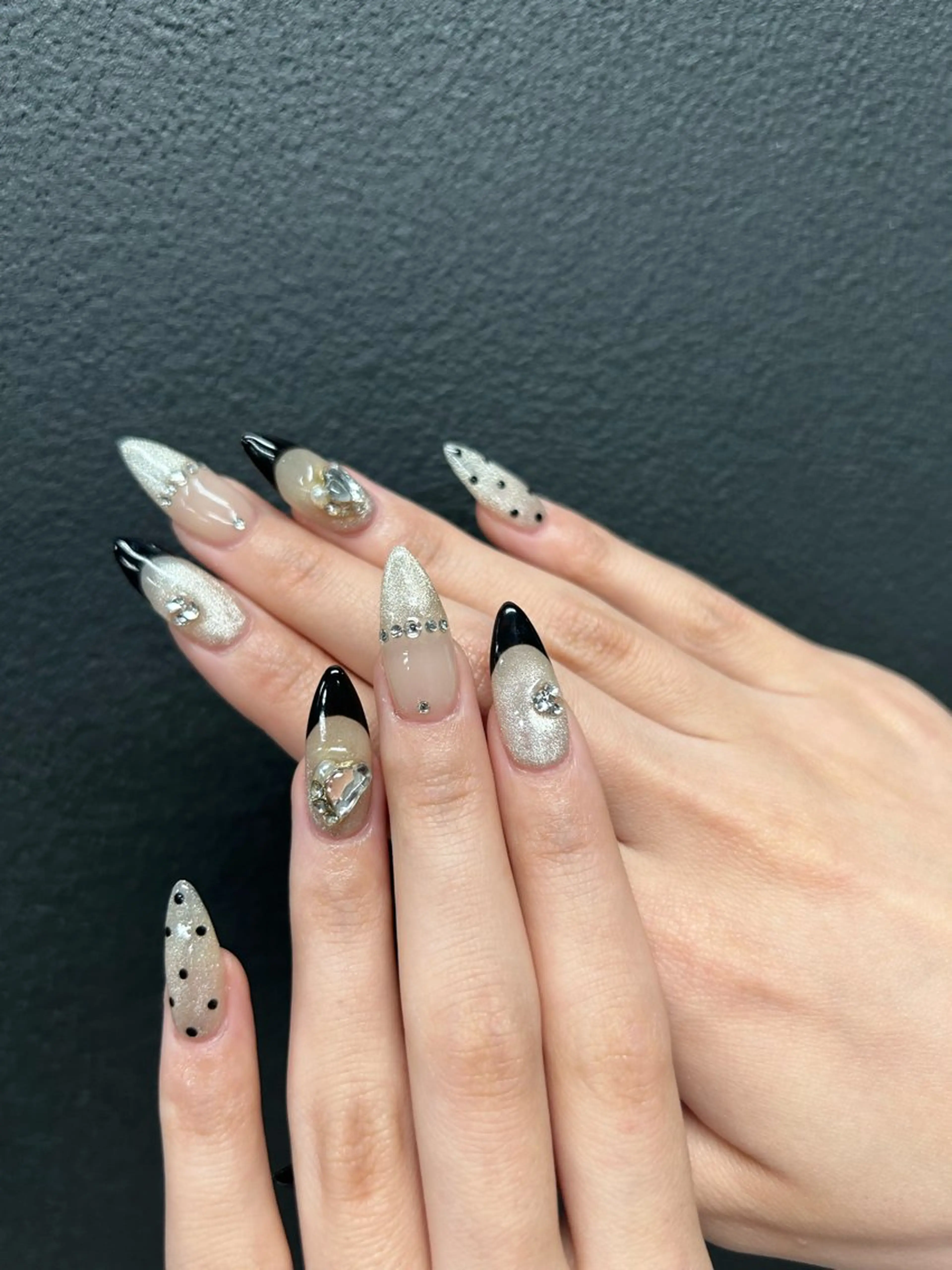 ネイル 韓国ネイル 持ち込み ニュアンスネイル ネイルチップ 冬ネイル LISA ANA.CHUOのネイルデザイン