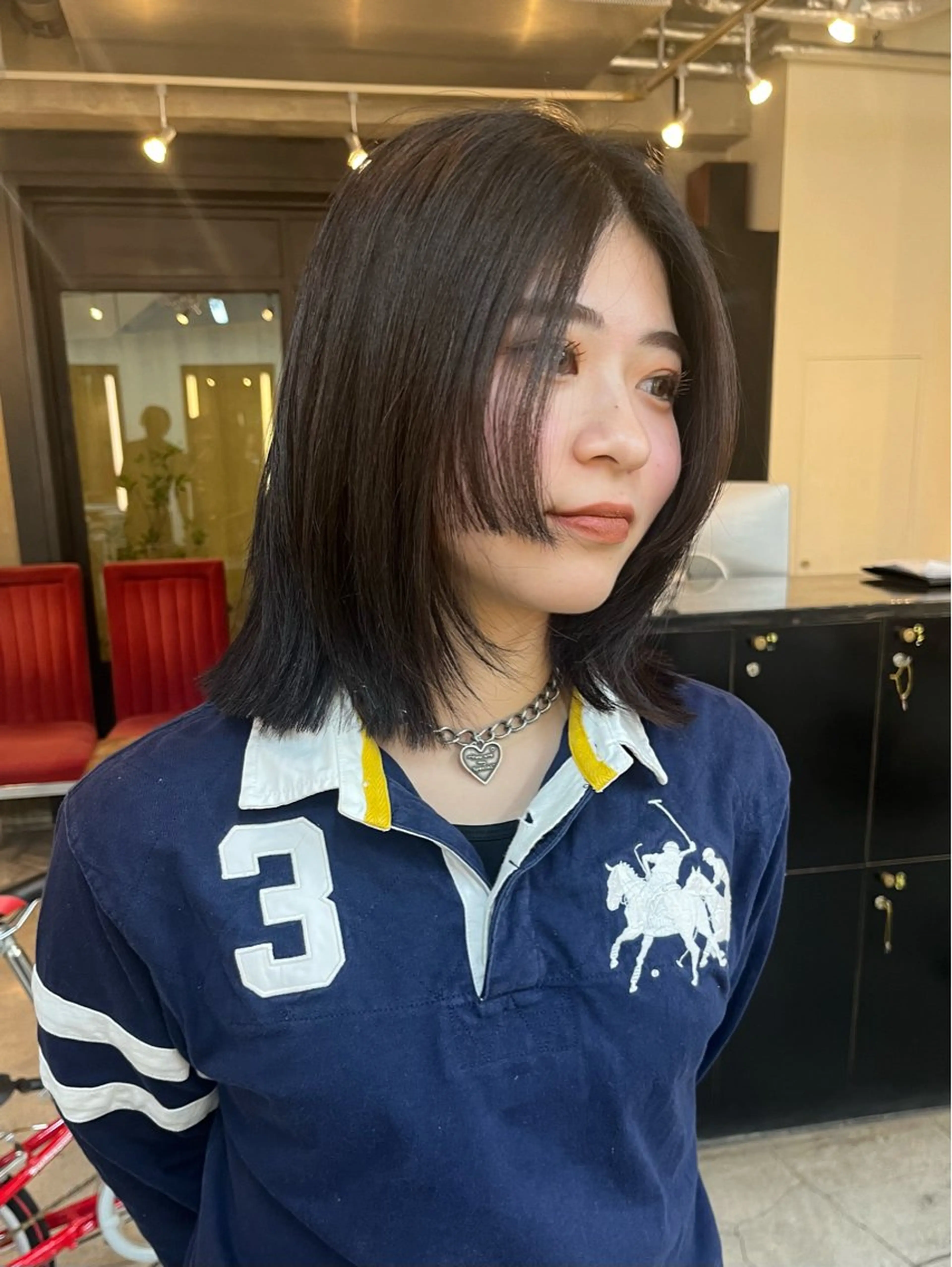 ミディアム イシイ モエカのヘアスタイル