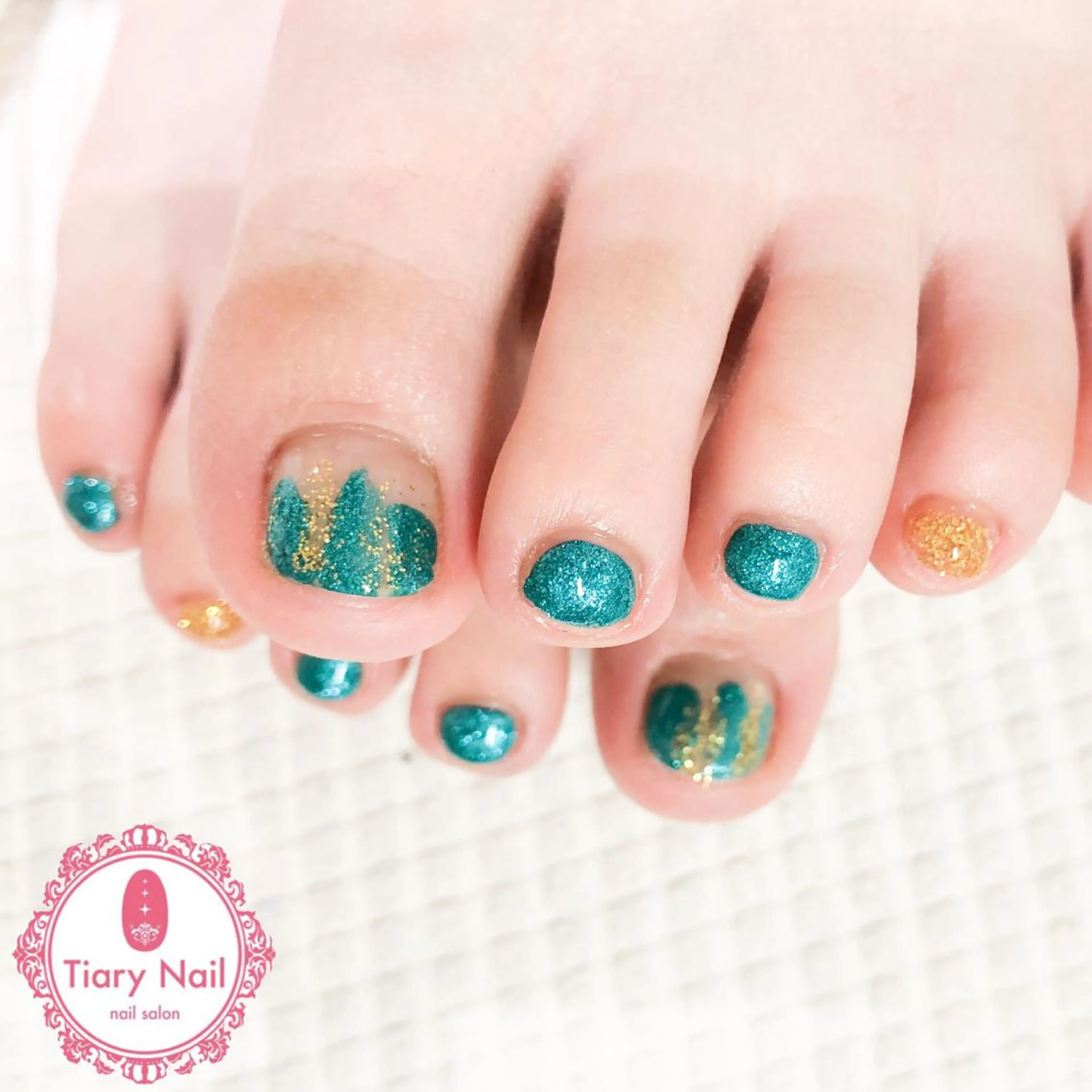 ネイル tiarynail K K🐼のネイルデザイン