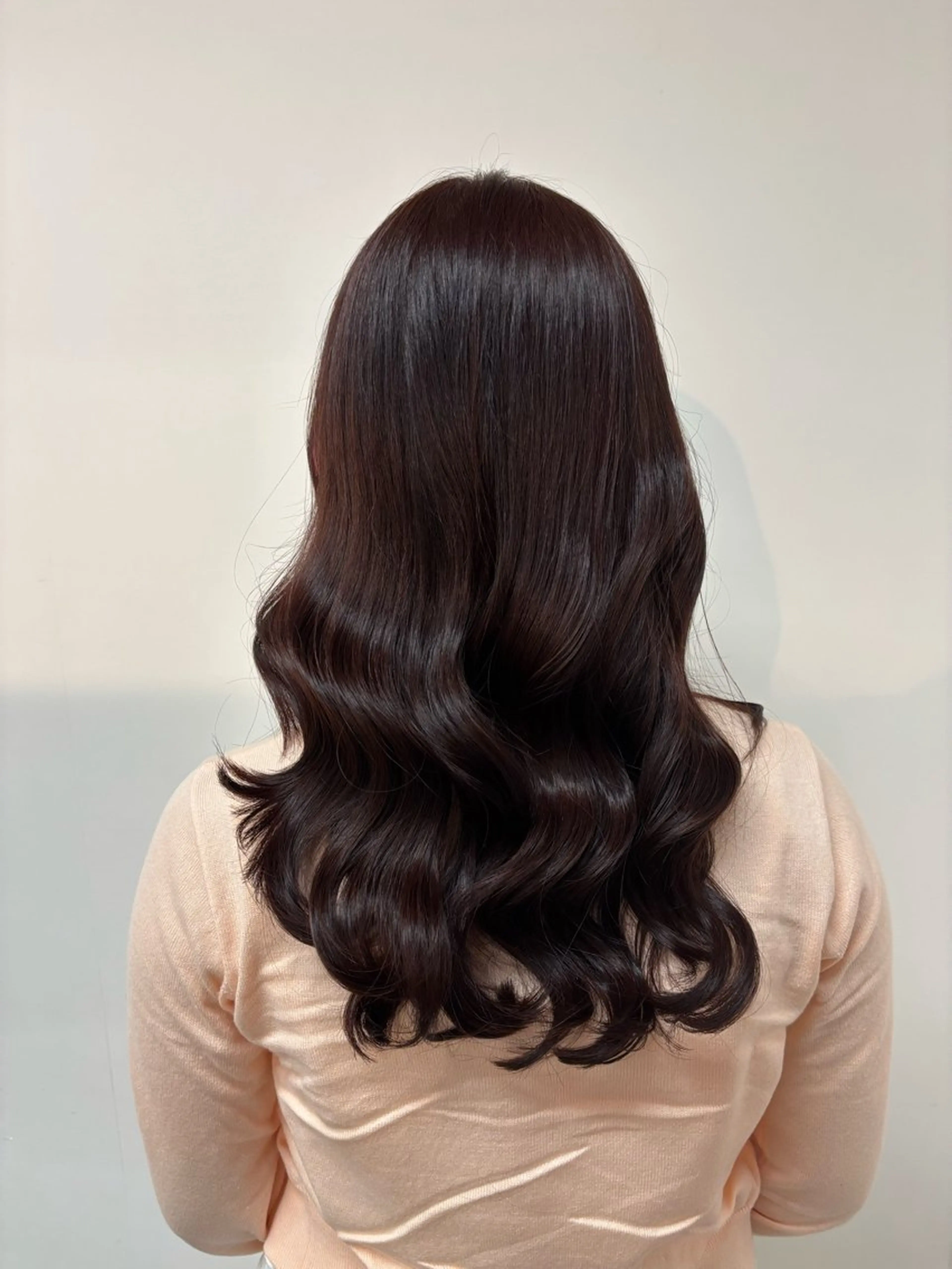 ロング カラー 安達 咲のヘアスタイル