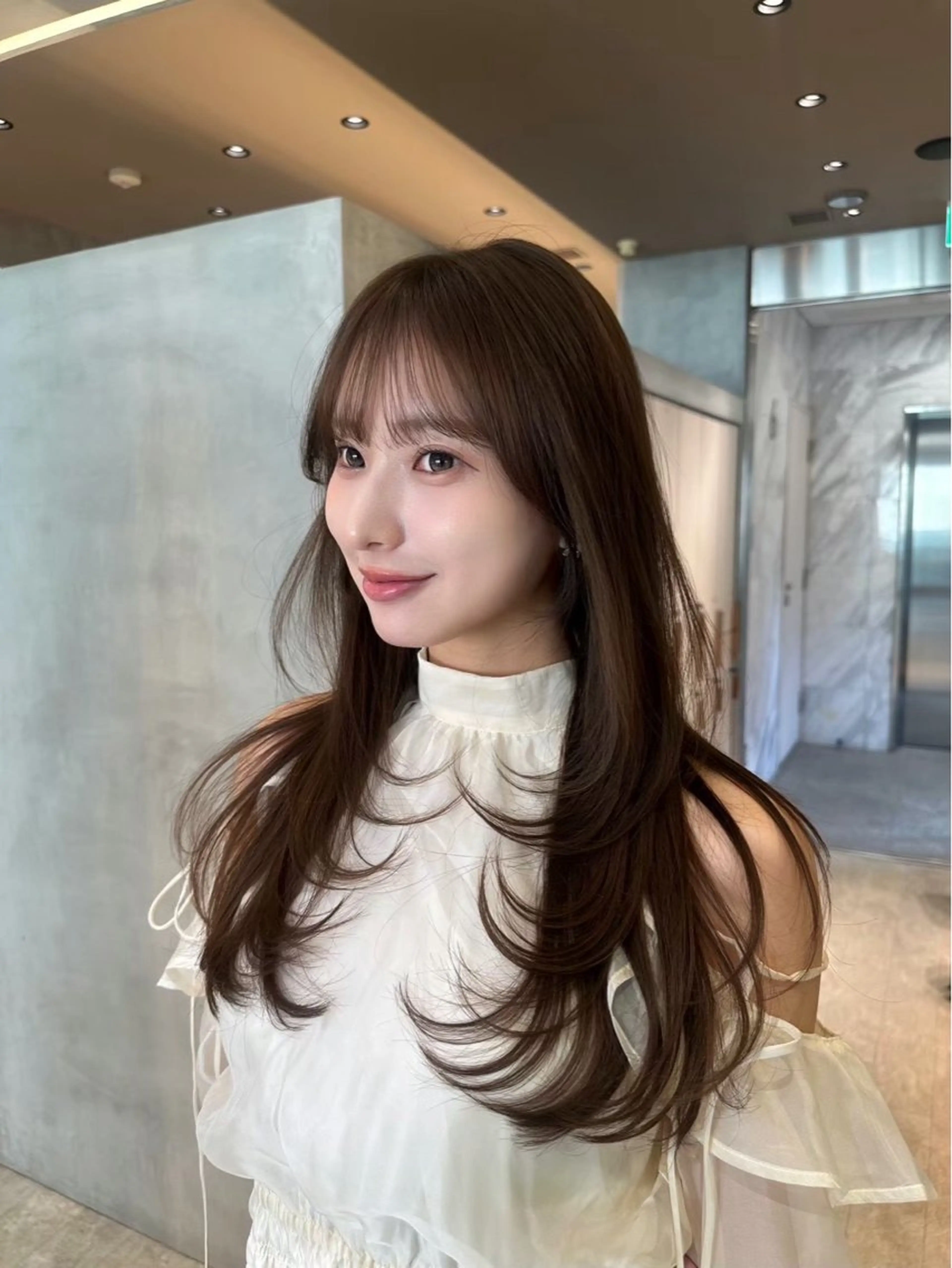 ロング ヘアカラー 有薗 梨々香のヘアスタイル