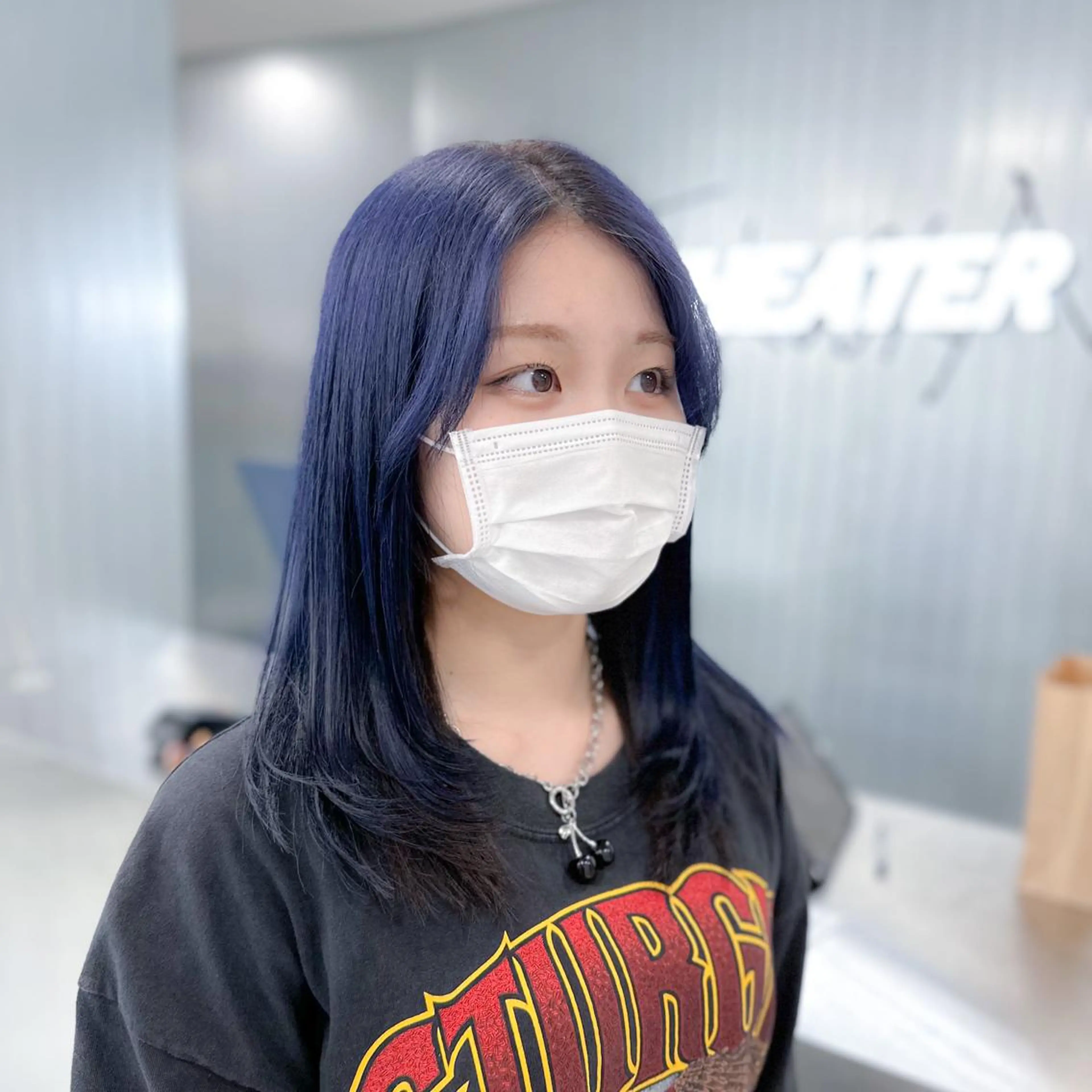 セミロング カラー パーマ ヘアアレンジ メンズ キッズ ネイル マツエク・マツパ アイブロウ ウルフ&レイヤー特化 まとまる美髪矯正のヘアスタイル