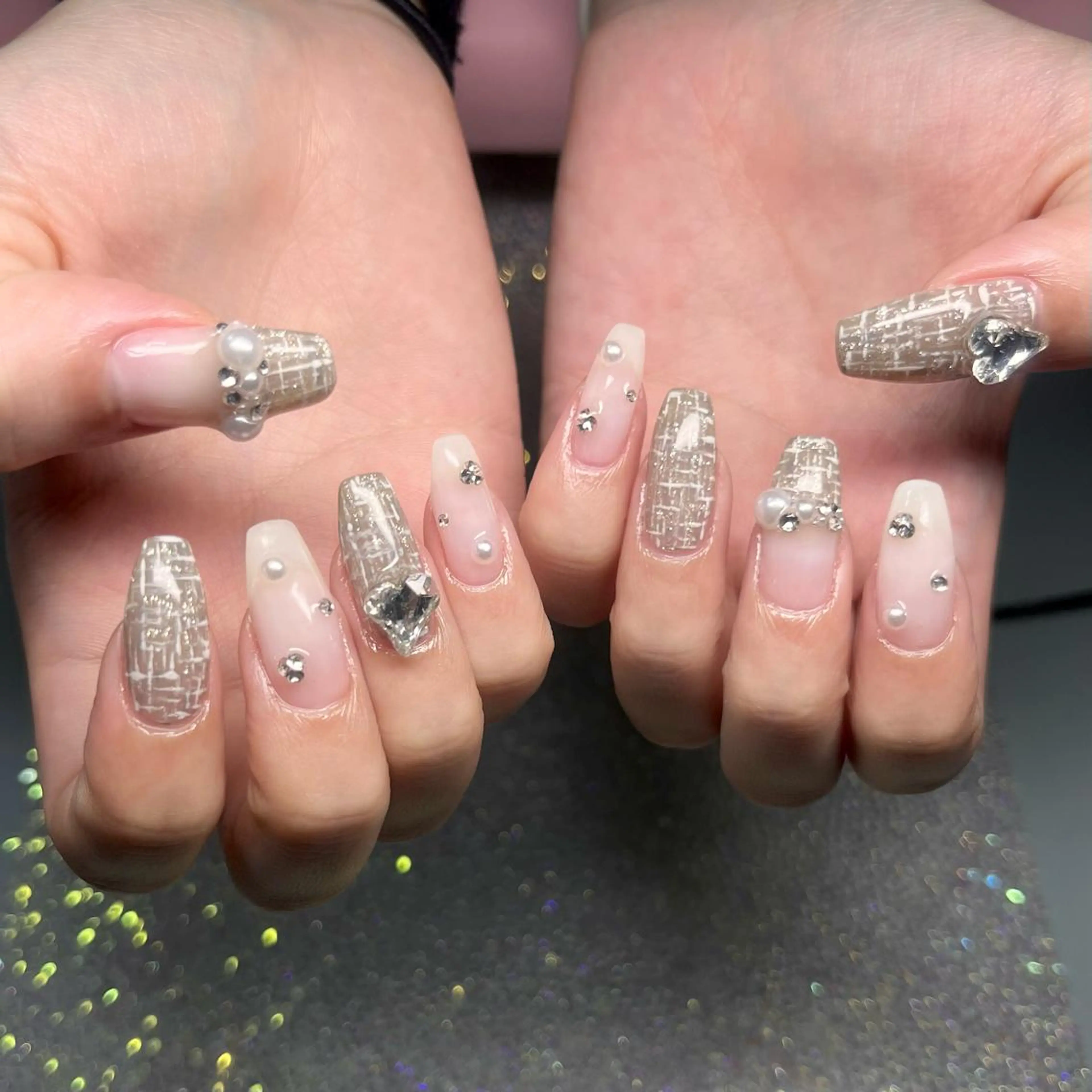 ネイル ジェルネイル パラジェル スクエアネイル ツイードネイル ホワイト le'a moe KONAMIのネイルデザイン