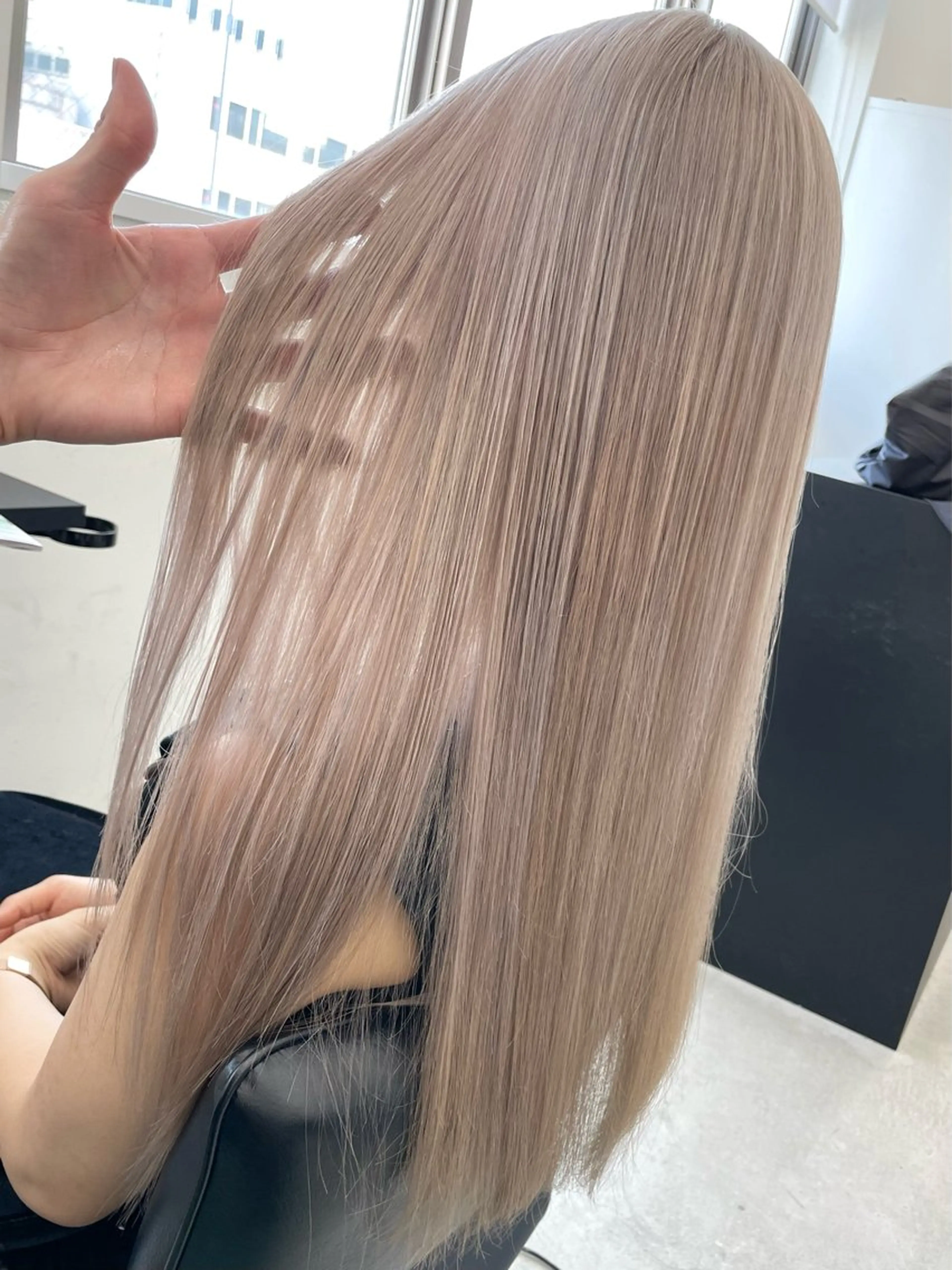 カラー ダブルカラー ハイトーンカラー BLEACHi /noeのヘアスタイル