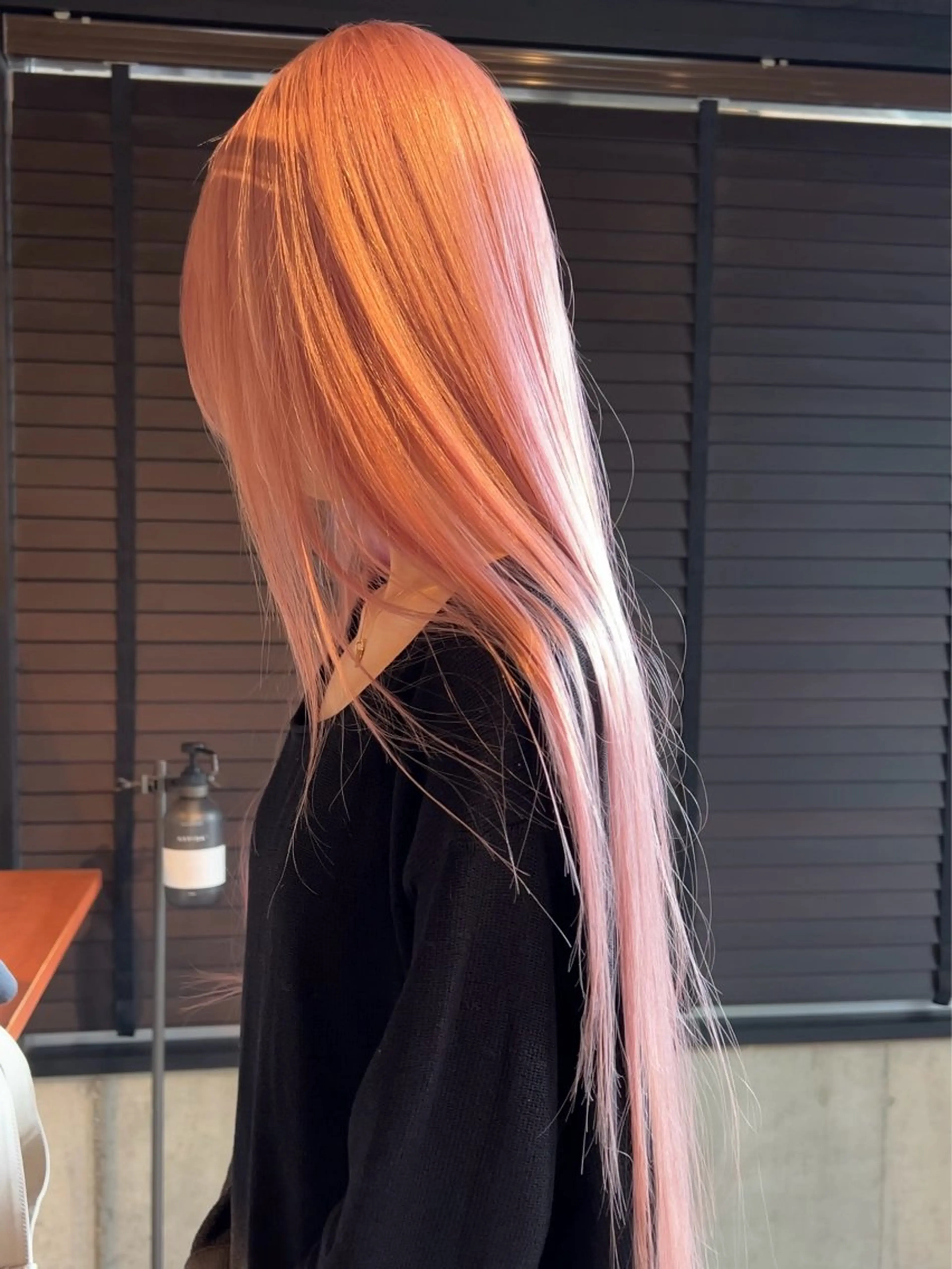 ロング カット ヘアカラー トリートメント 乕谷 美潮のヘアスタイル