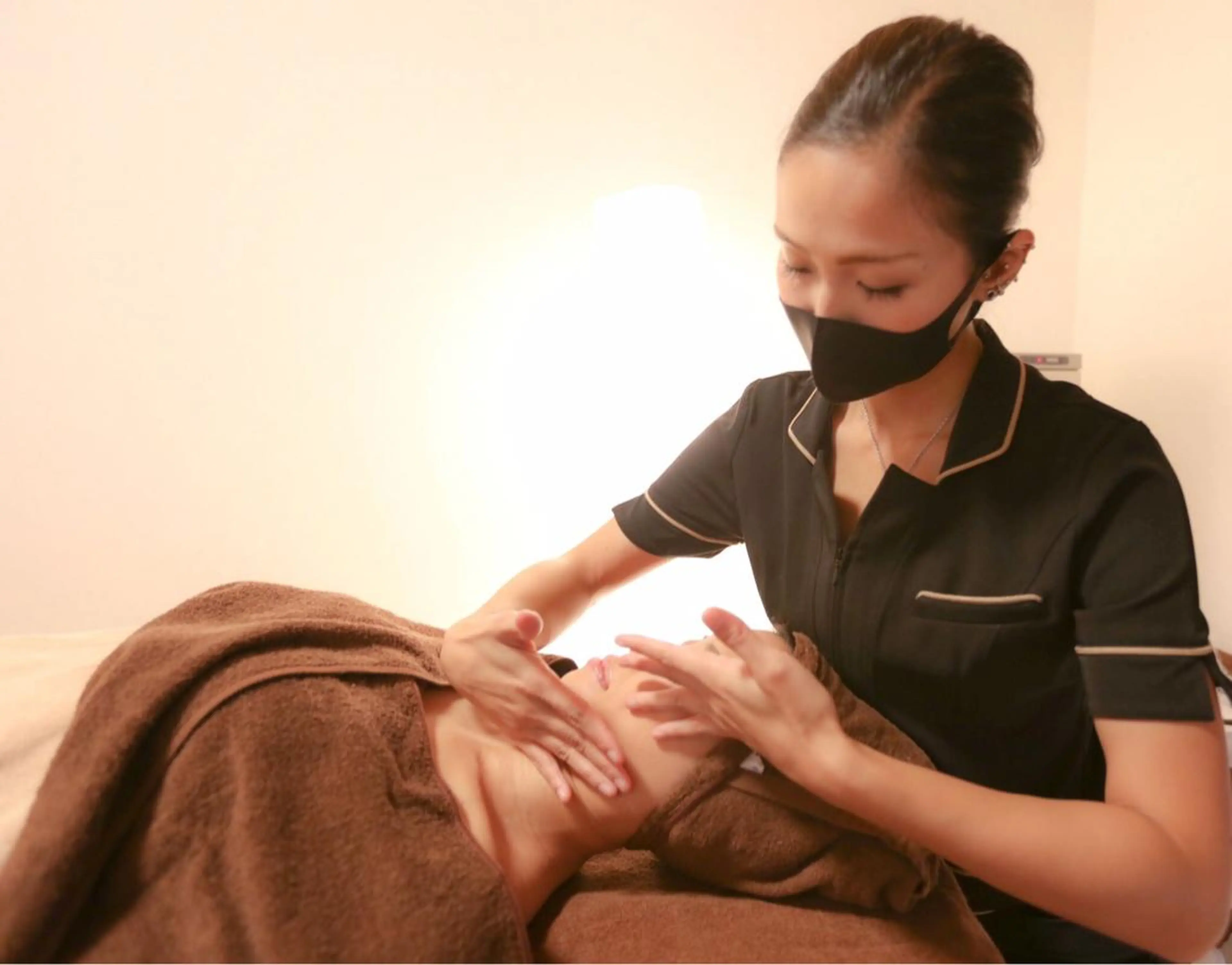 フェイシャルエステ 60分¥14500→¥9000カウンセリング、お着替え等でお時間は長めに記載してます。の写真