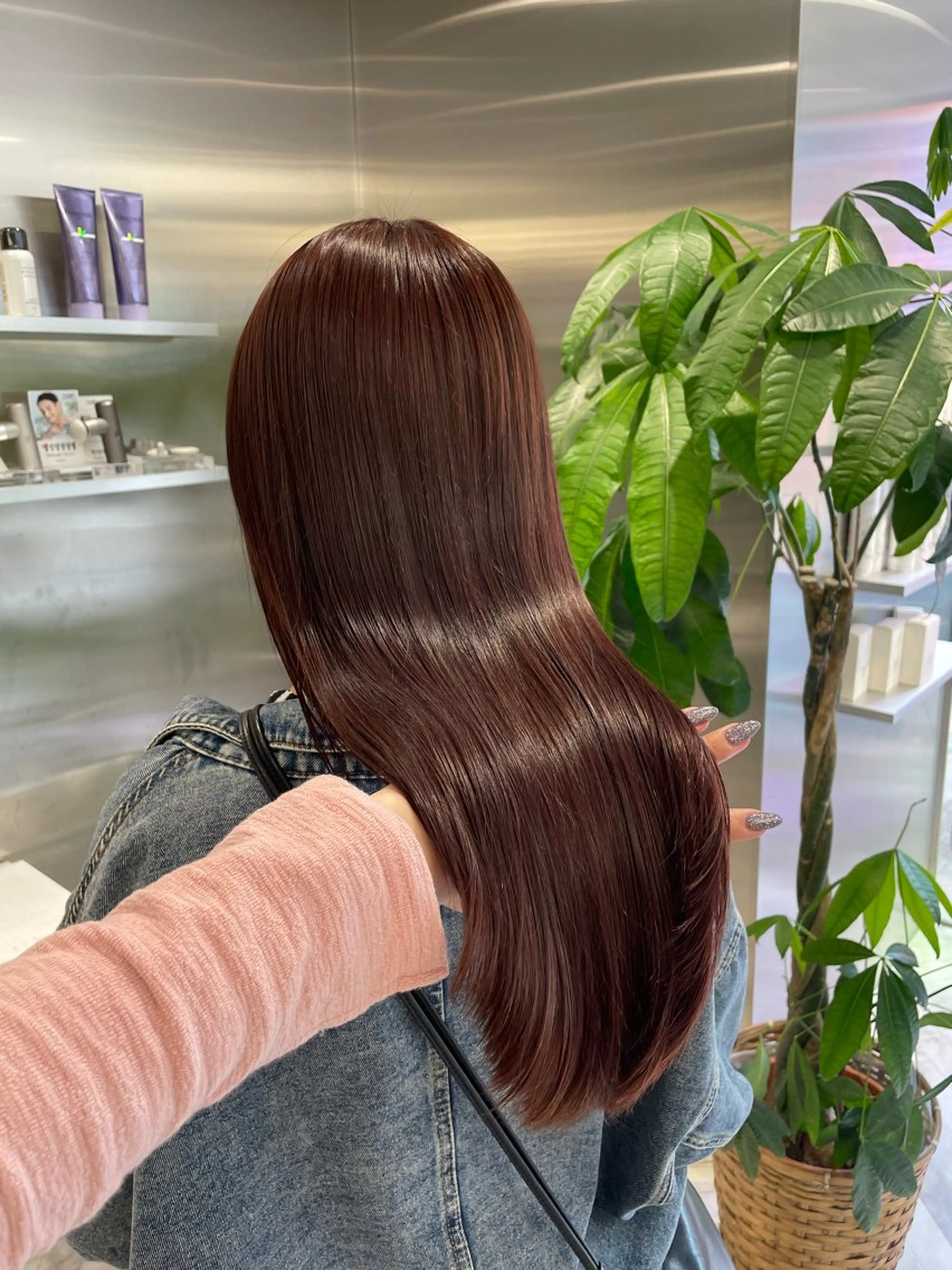 ロング ロングレイヤー 顔まわりレイヤー 顔周りカット 髪質改善 レイヤーカット ARISA︎ メンズハイトーンのヘアスタイル