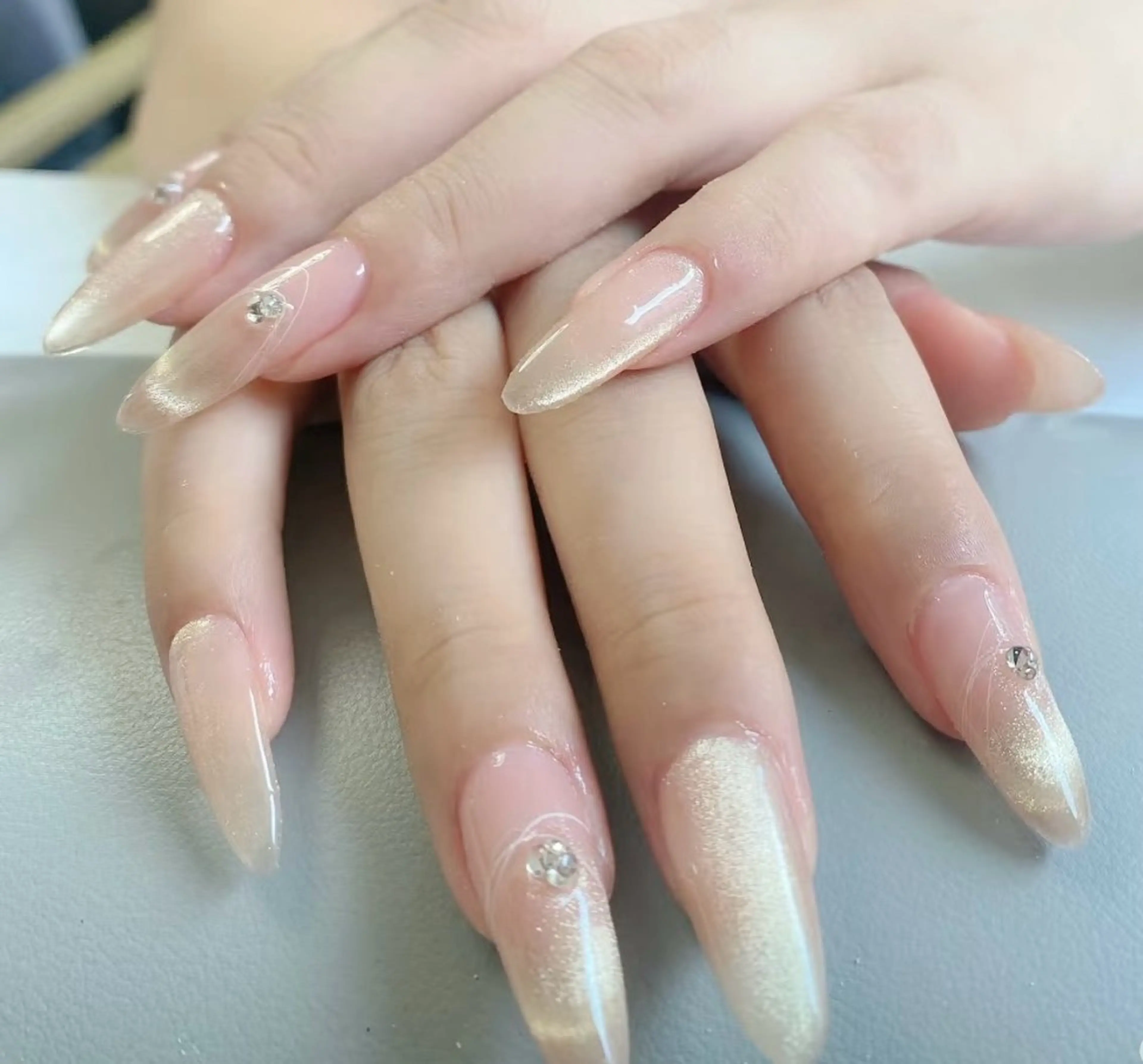 ネイル 高木 維麗絲のネイルデザイン