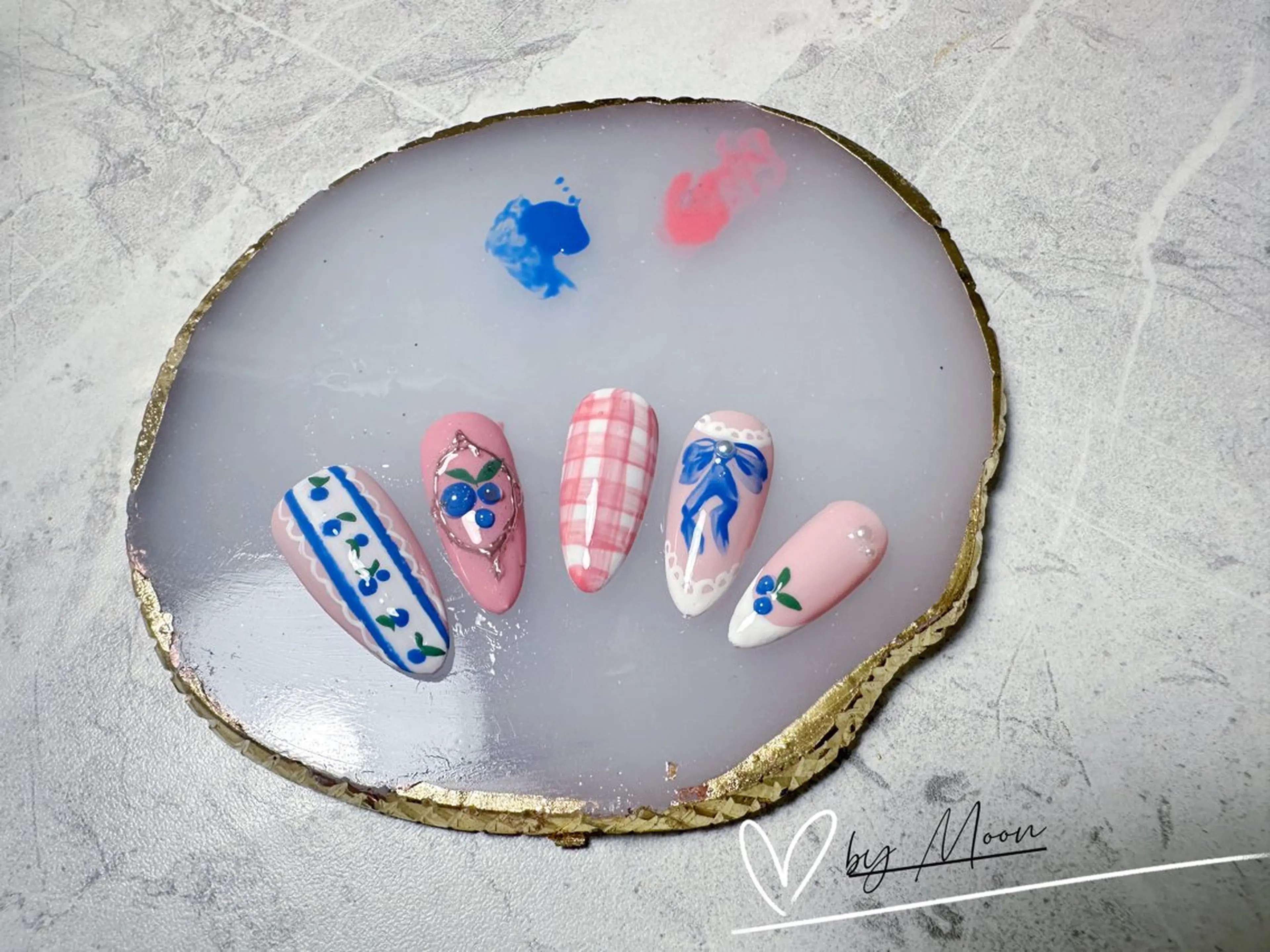 ネイル Moon Nailsのネイルデザイン