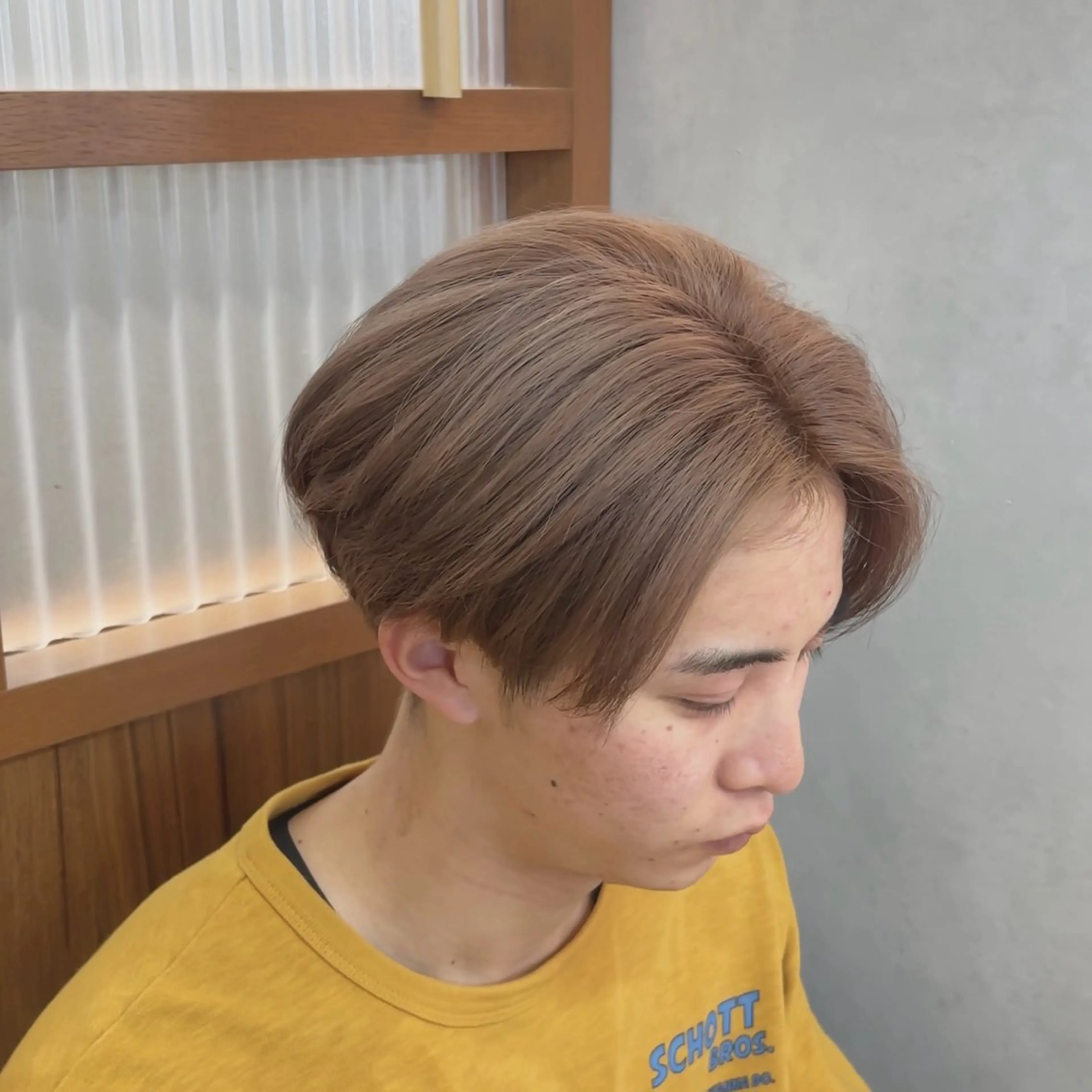 ショート カラー カット ヘアカラー 🌈山口摩七斗 /レイヤー/ブリーチのヘアスタイル