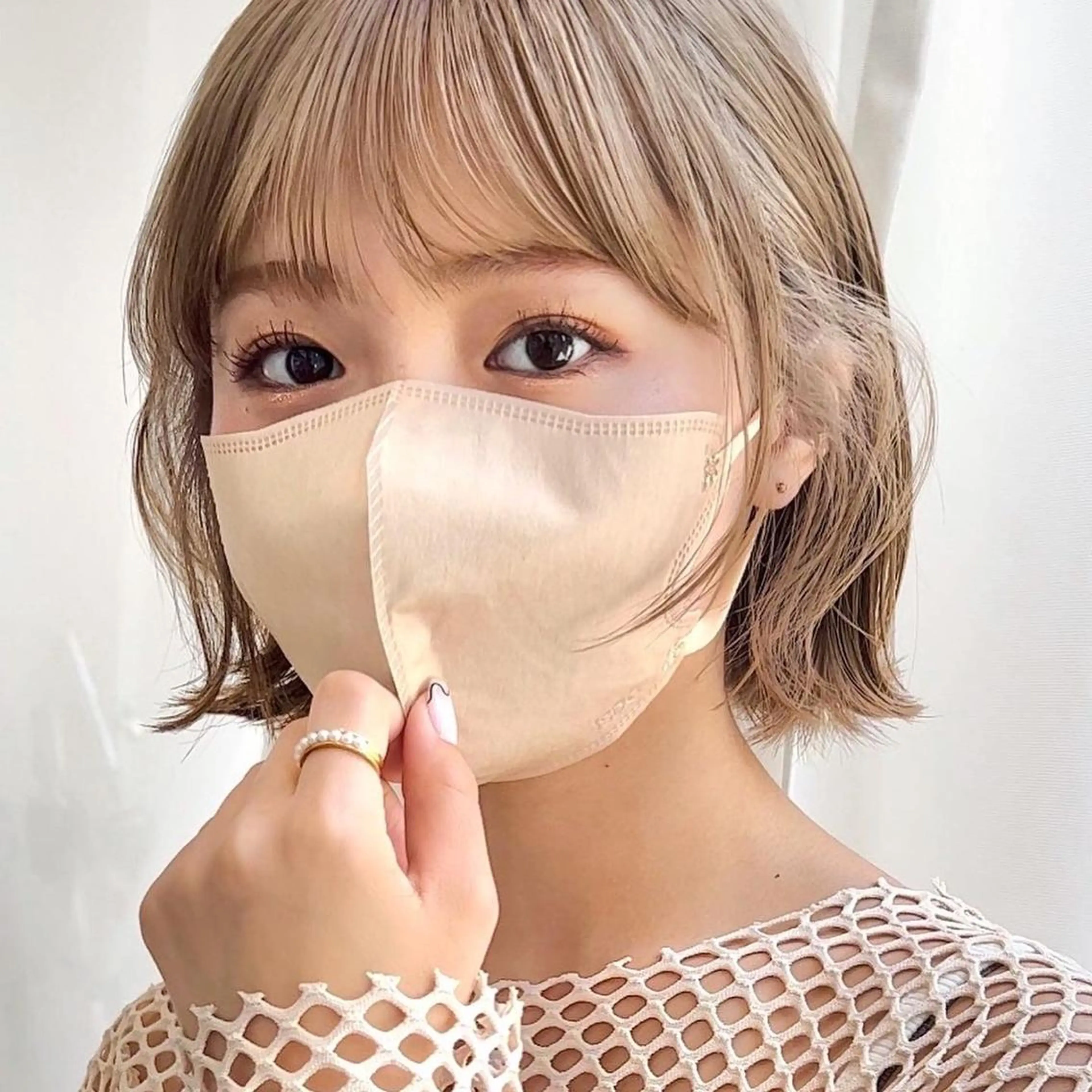 ミディアム カラー ベージュカラー 透明感カラー グレージュ ボブ カット ヘアカラー トリートメント レイヤー専門家 ダブルカラー修のヘアスタイル