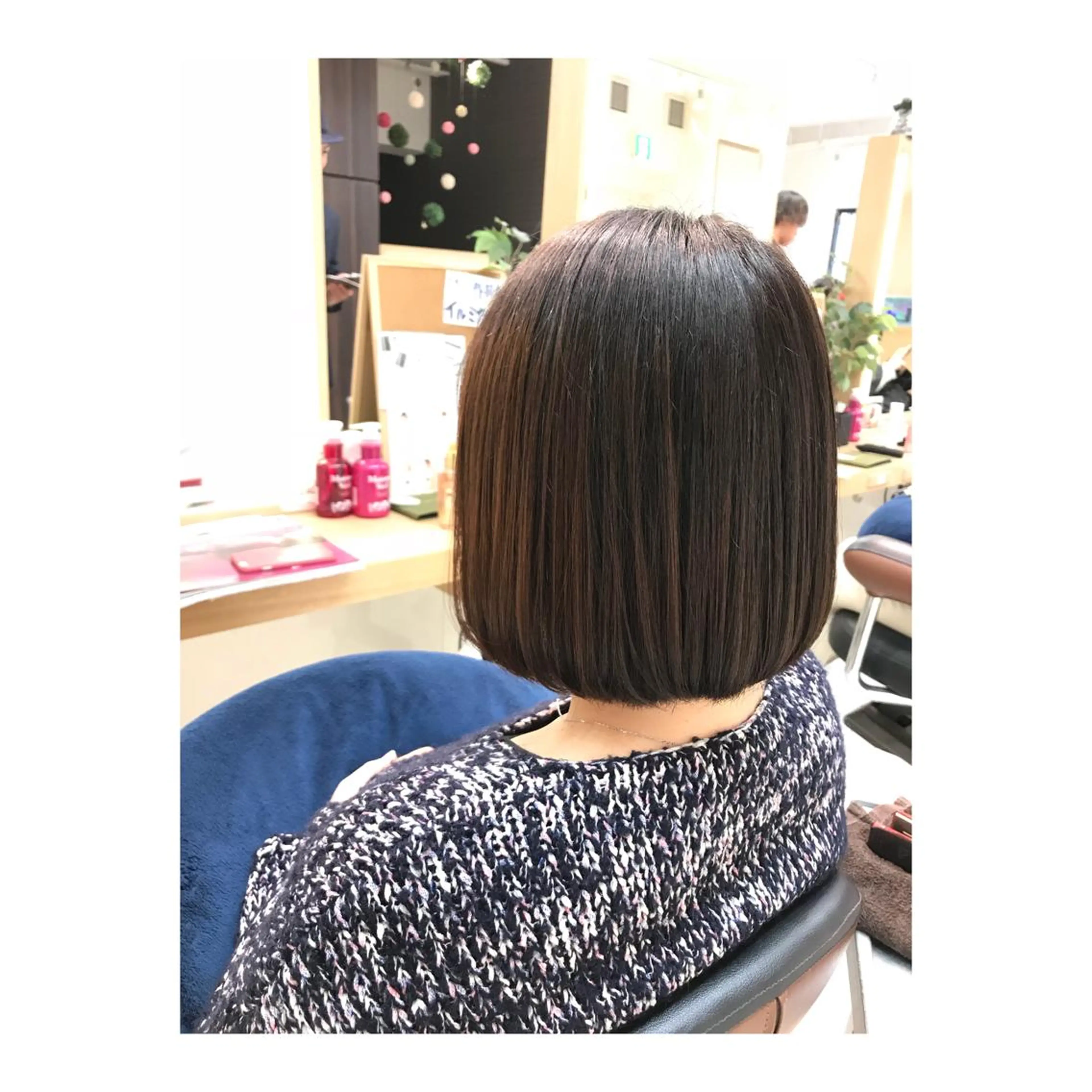 ショート カラー パーマ ワンレンボブ ボブ 岡本 拓朗のヘアスタイル