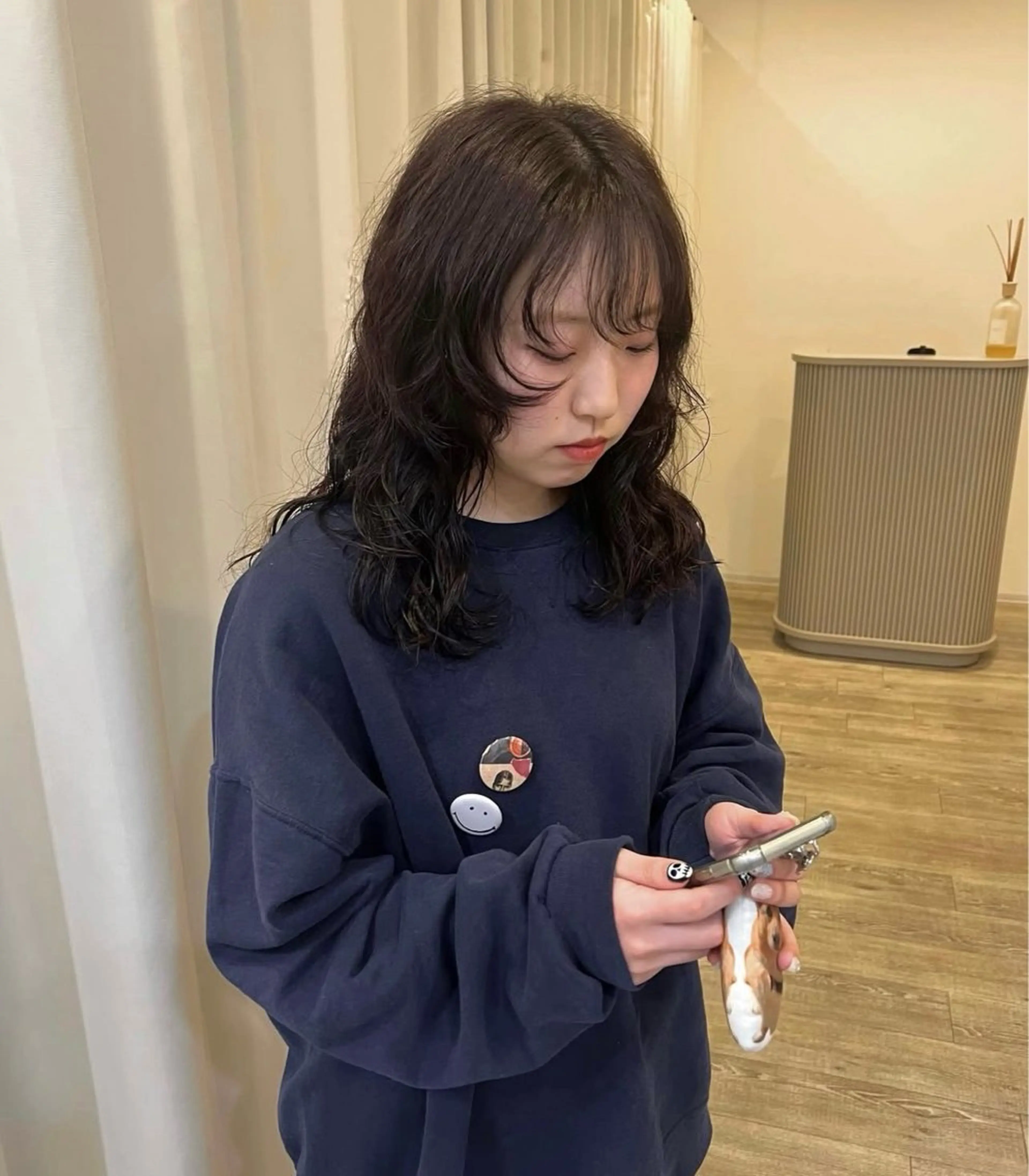 ロング パーマ 顔周りカット カット パーマ 西山 幸奈のヘアスタイル