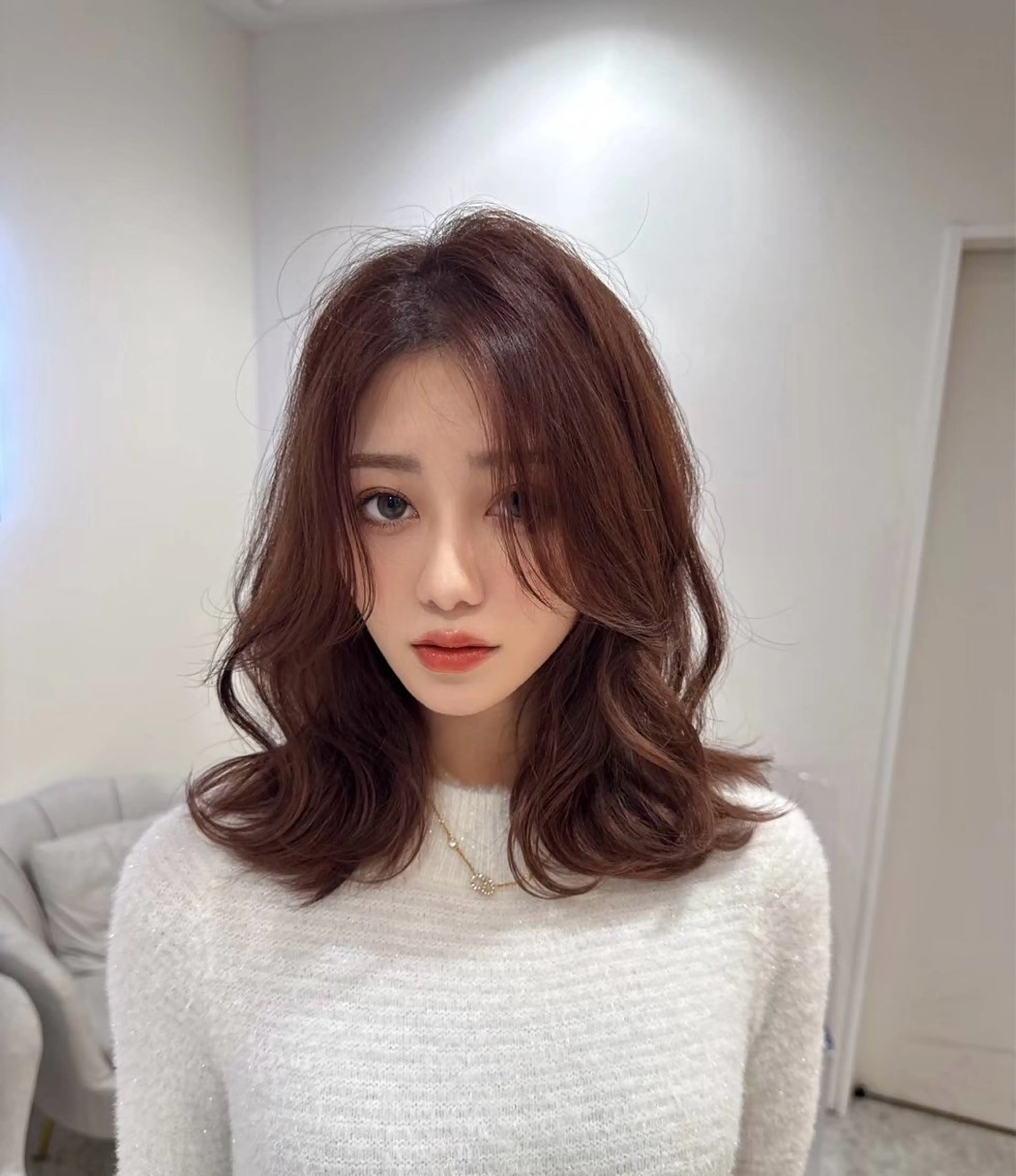 ミディアム ピンクブラウン くびれヘア 髪質改善 韓国風ヘア ヘアカラー 🎀透明感カラー shizuka🎀のヘアスタイル