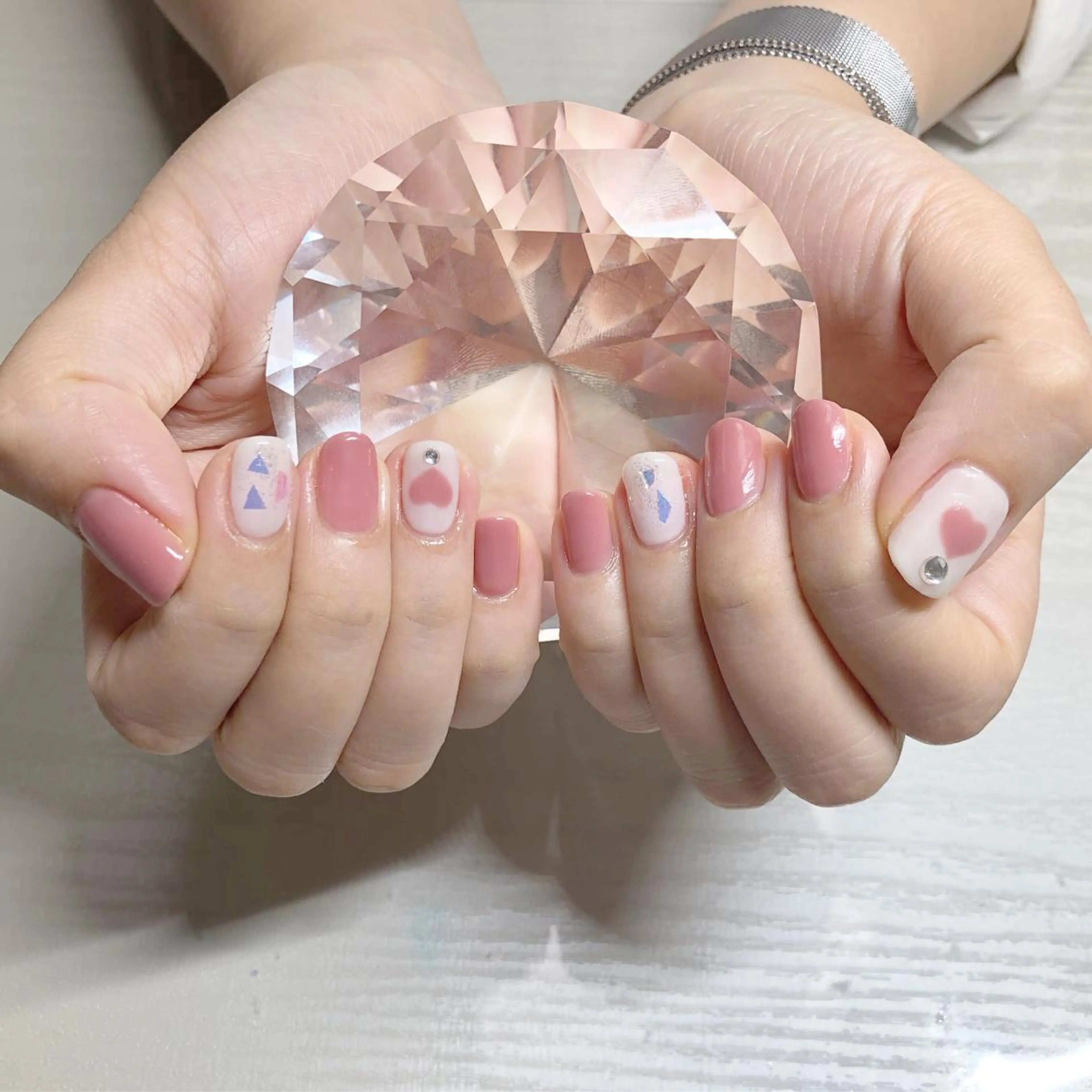 ネイル I pinknail 韓国風·持ち込み専門のネイルデザイン