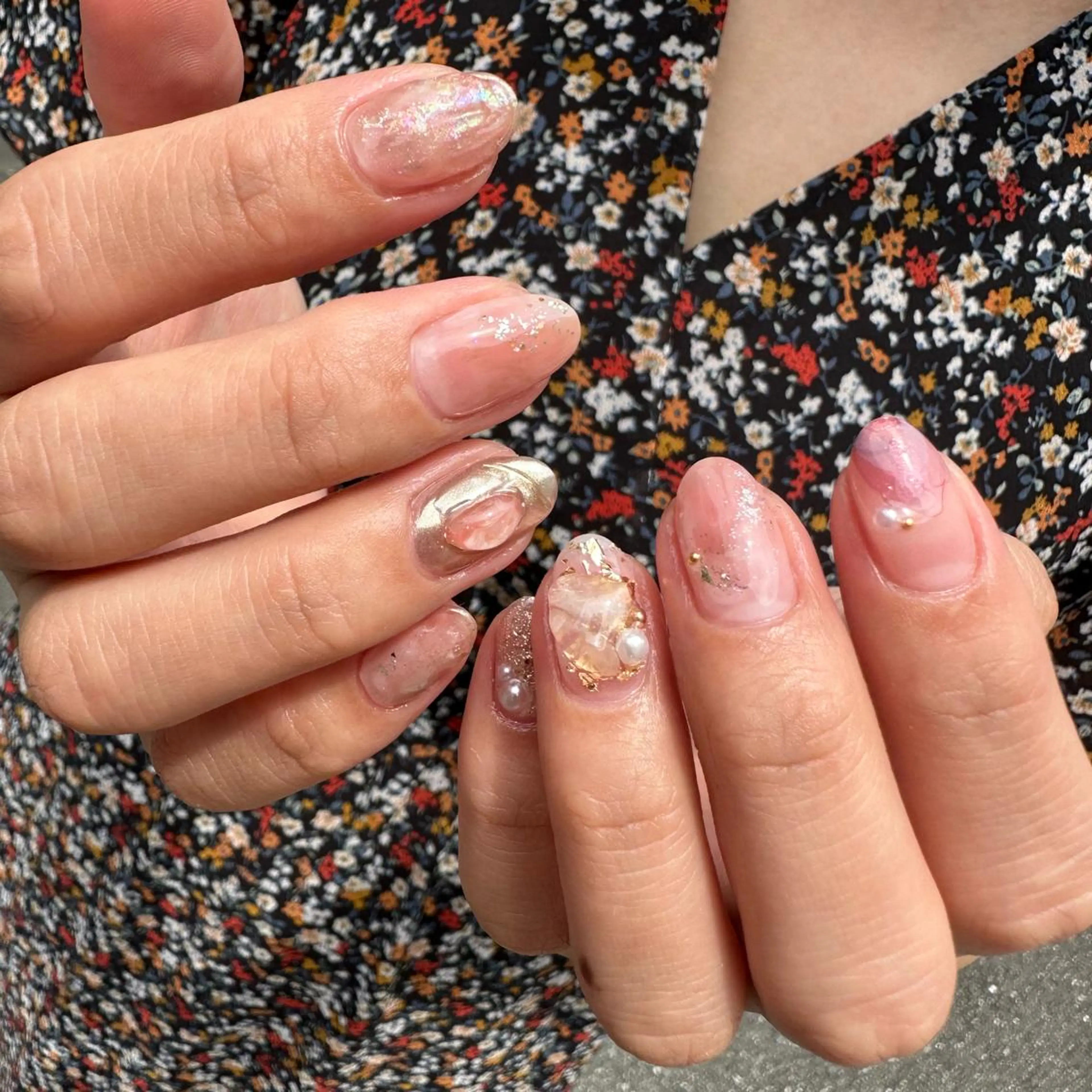 ロング カラー ヘアアレンジ キッズ ネイル マツエク・マツパ アイブロウ 福田 加奈のネイルデザイン