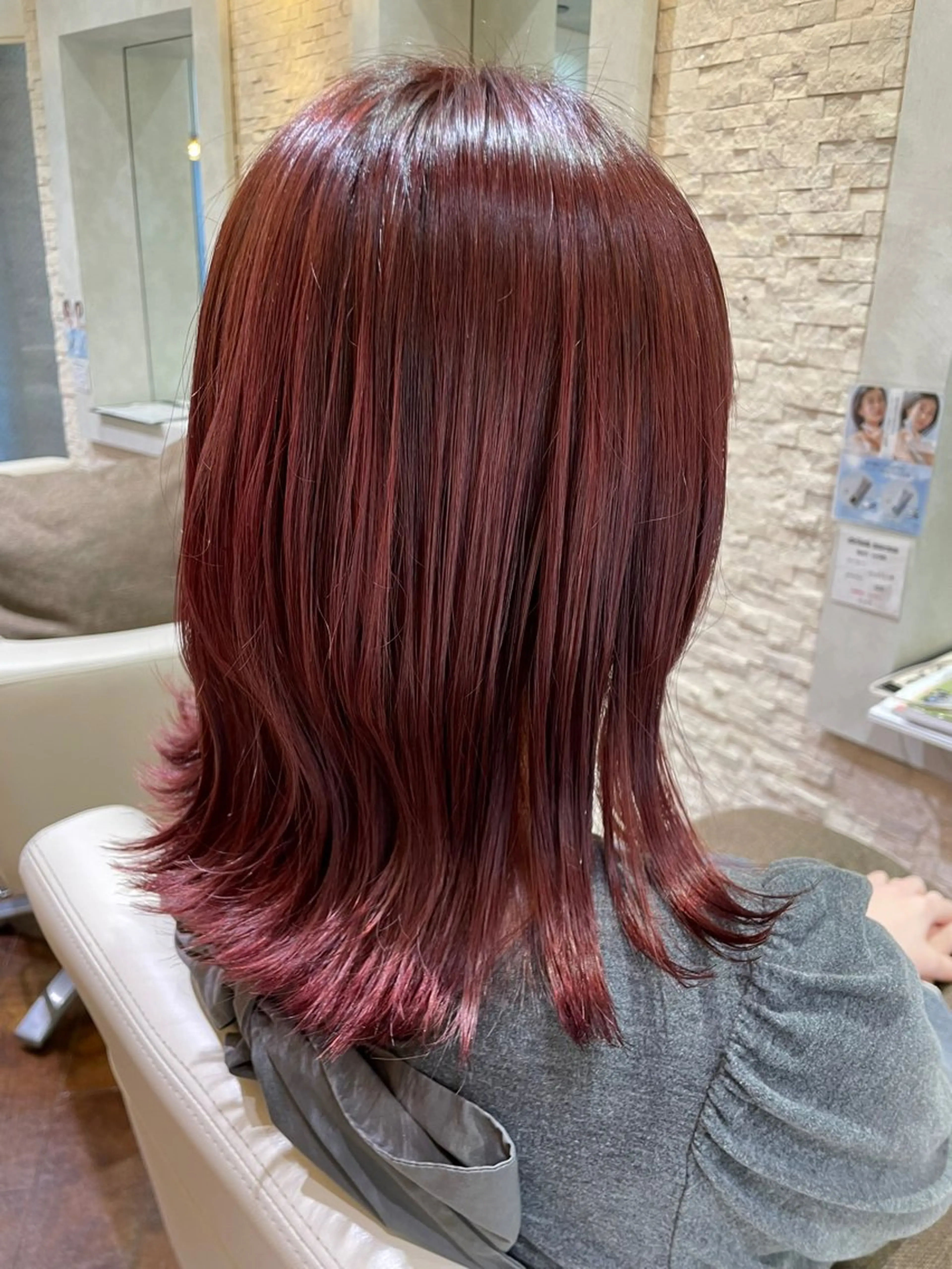 セミロング カラー 黒坂 唯奈 /パーマとボブ特化のヘアスタイル