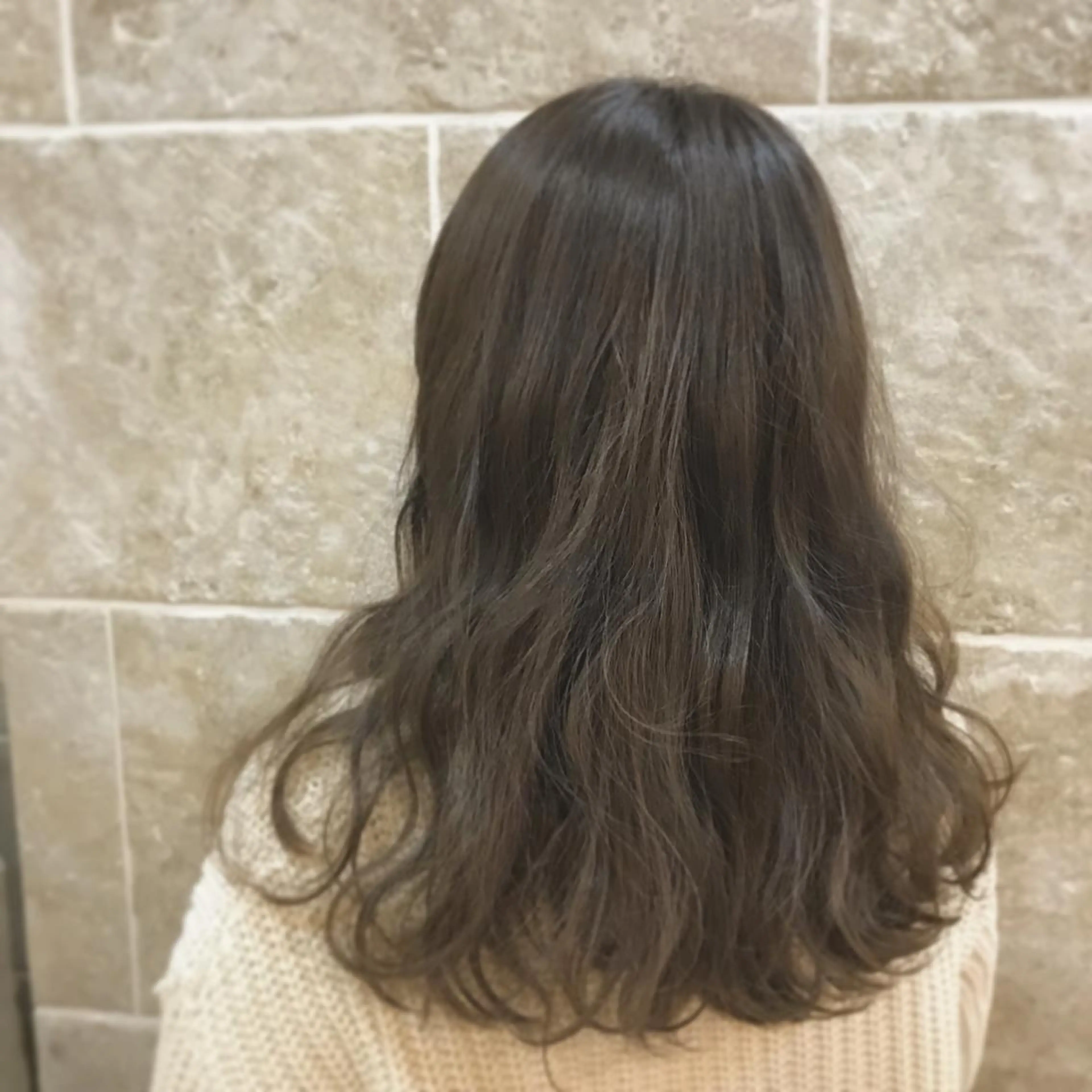 セミロング カラー アッシュ ラベンダーカラー ラベンダーアッシュ カット ヘアカラー トリートメント 《Zina札幌大通》 Hinano🐻のヘアスタイル