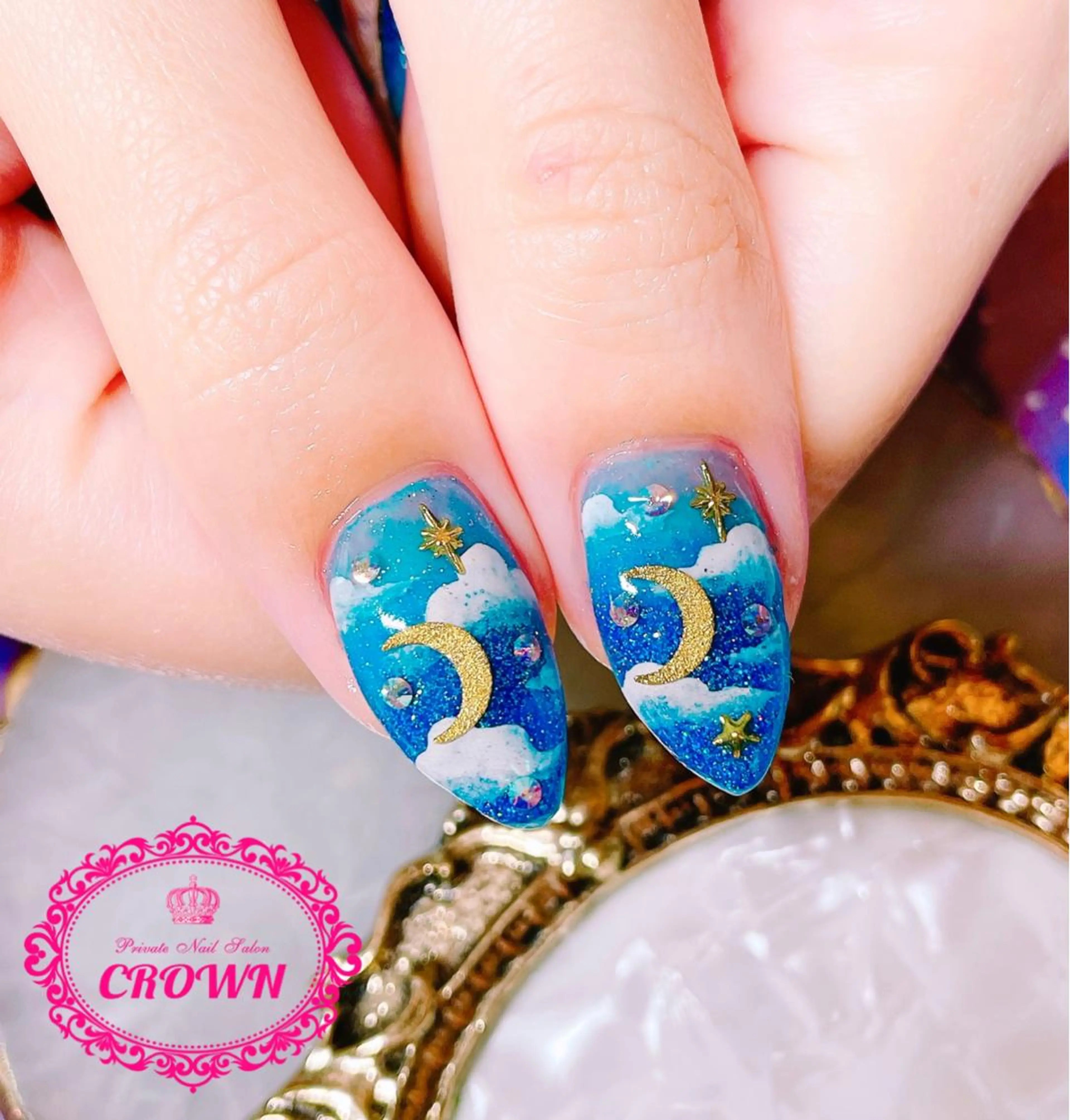 ネイル CROWN プライベートサロンのネイルデザイン
