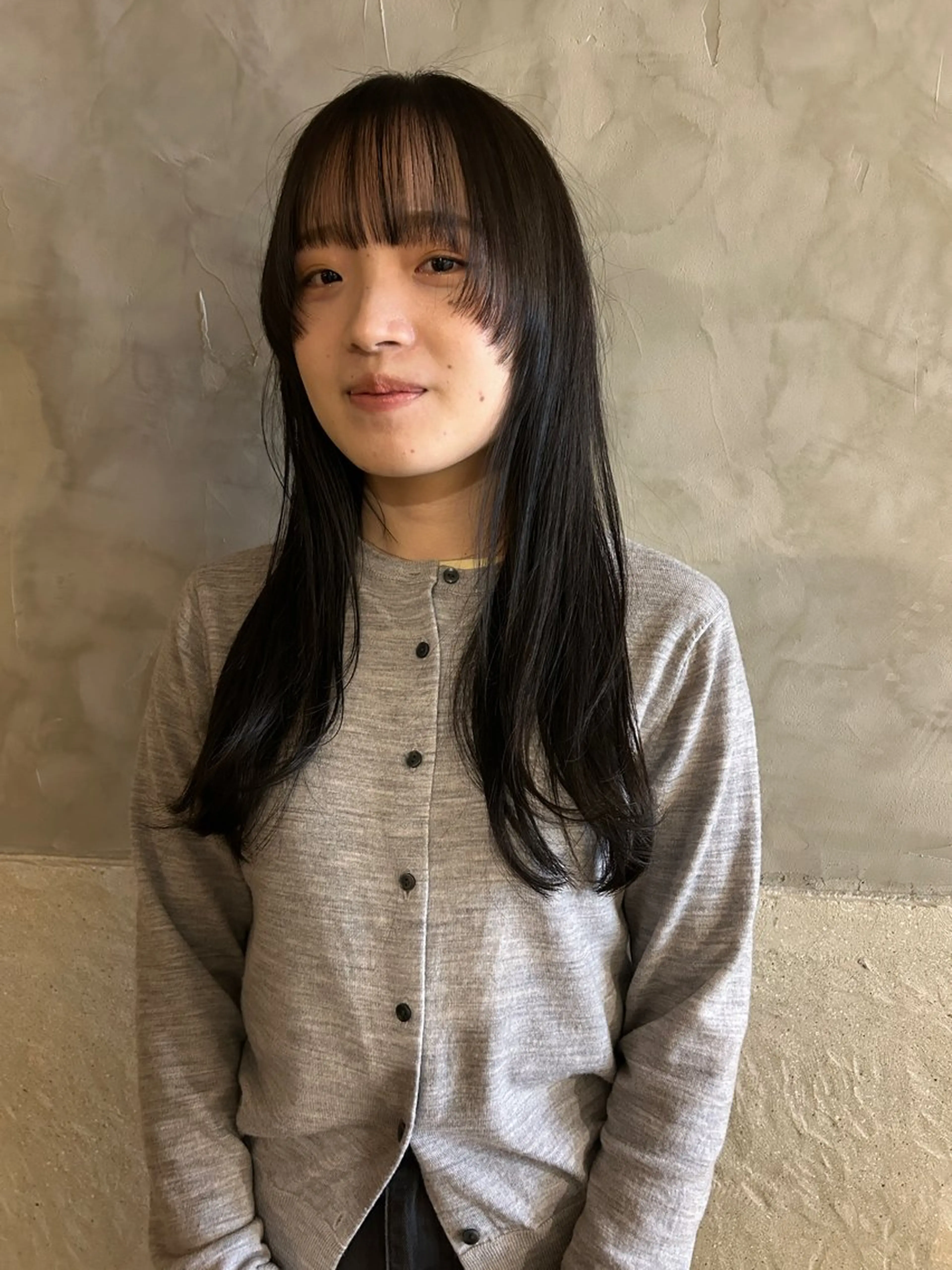 ロング カラー 顔まわりレイヤー レイヤーカット カット ヘアカラー トリートメント さの あやねのヘアスタイル