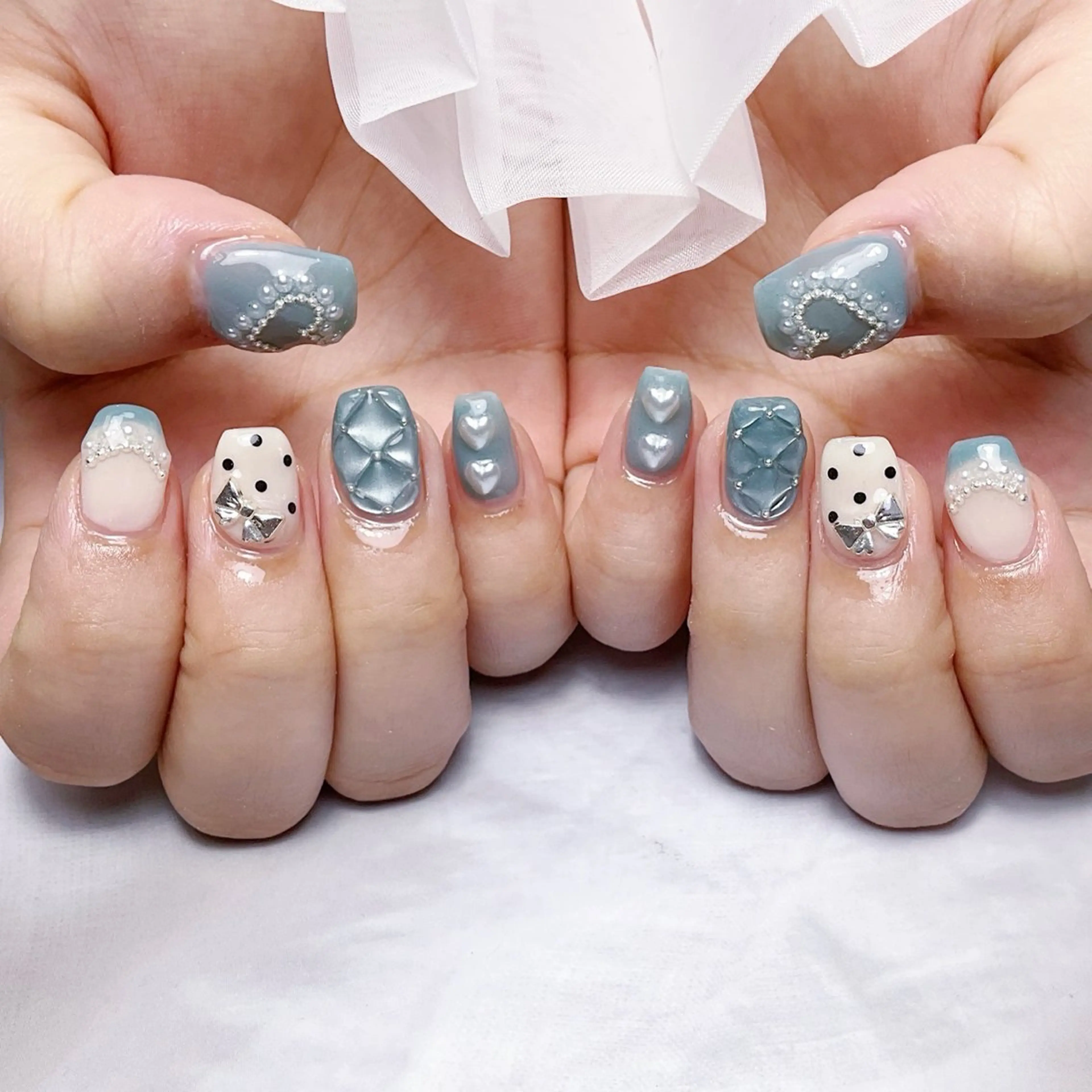 ネイル ハンドネイル 🍭Yun nail hyejin🌸のネイルデザイン